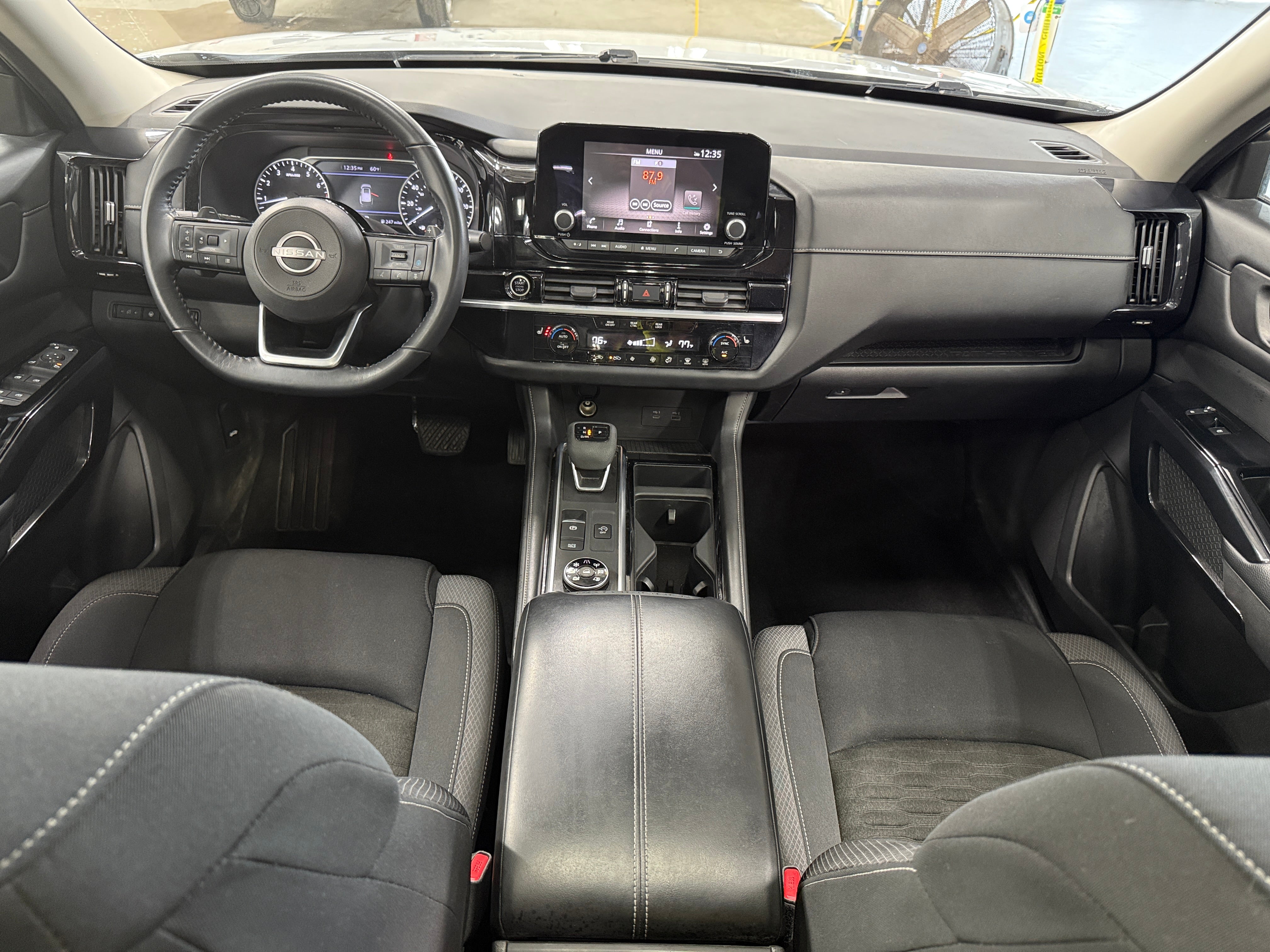 2022 Nissan Pathfinder SV 3