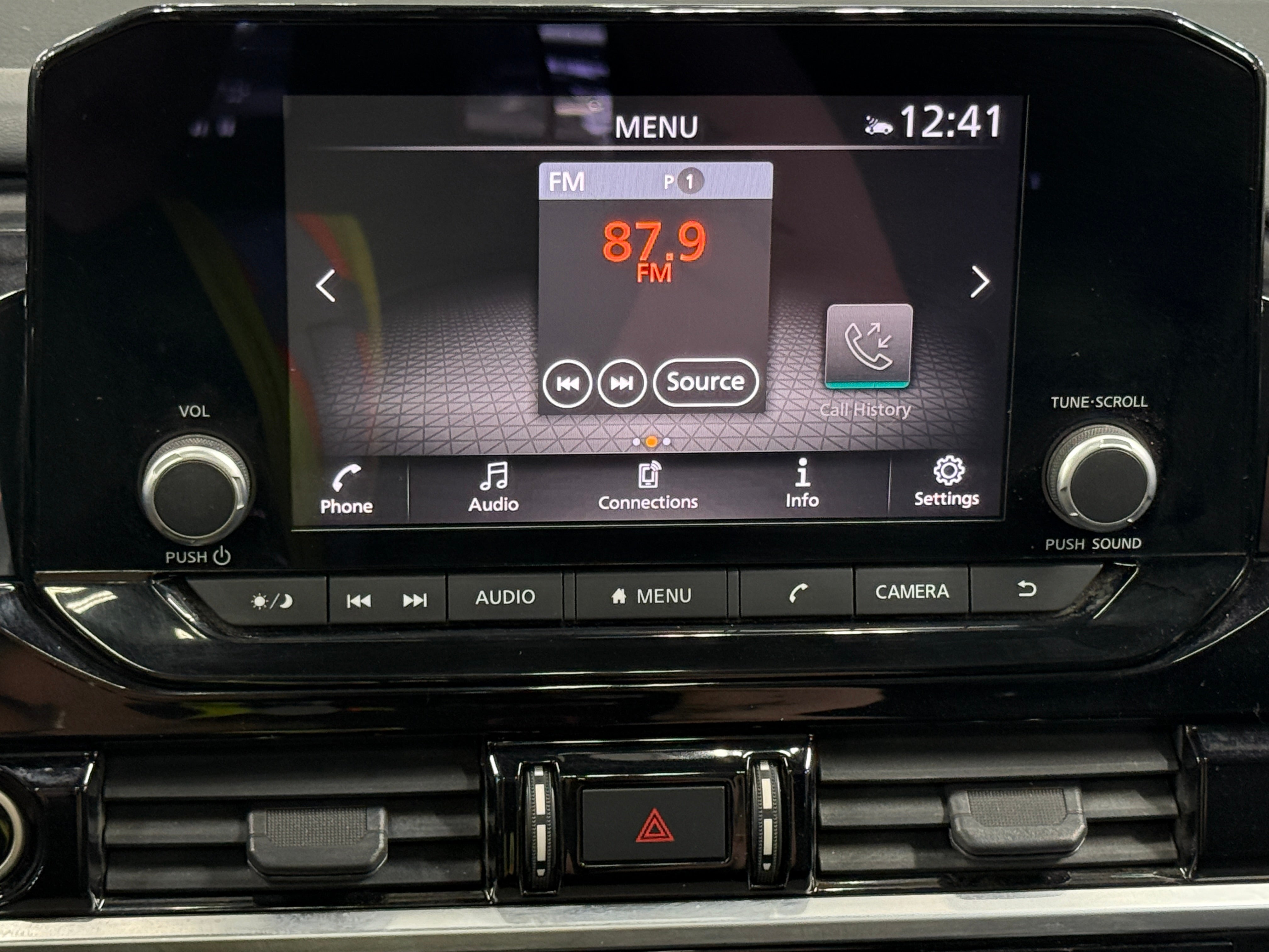 2022 Nissan Pathfinder SV 4