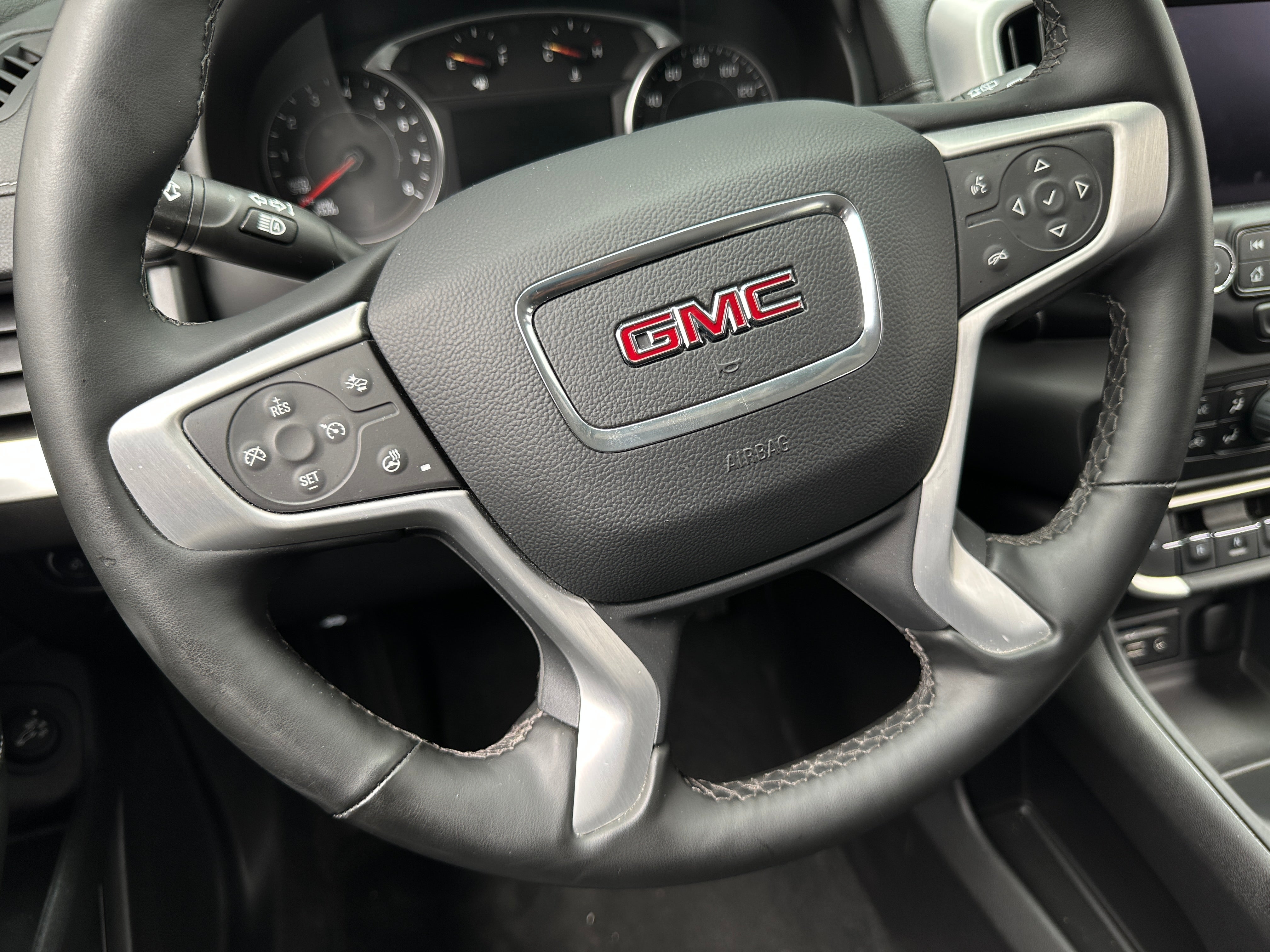 2024 GMC Terrain SLT 4