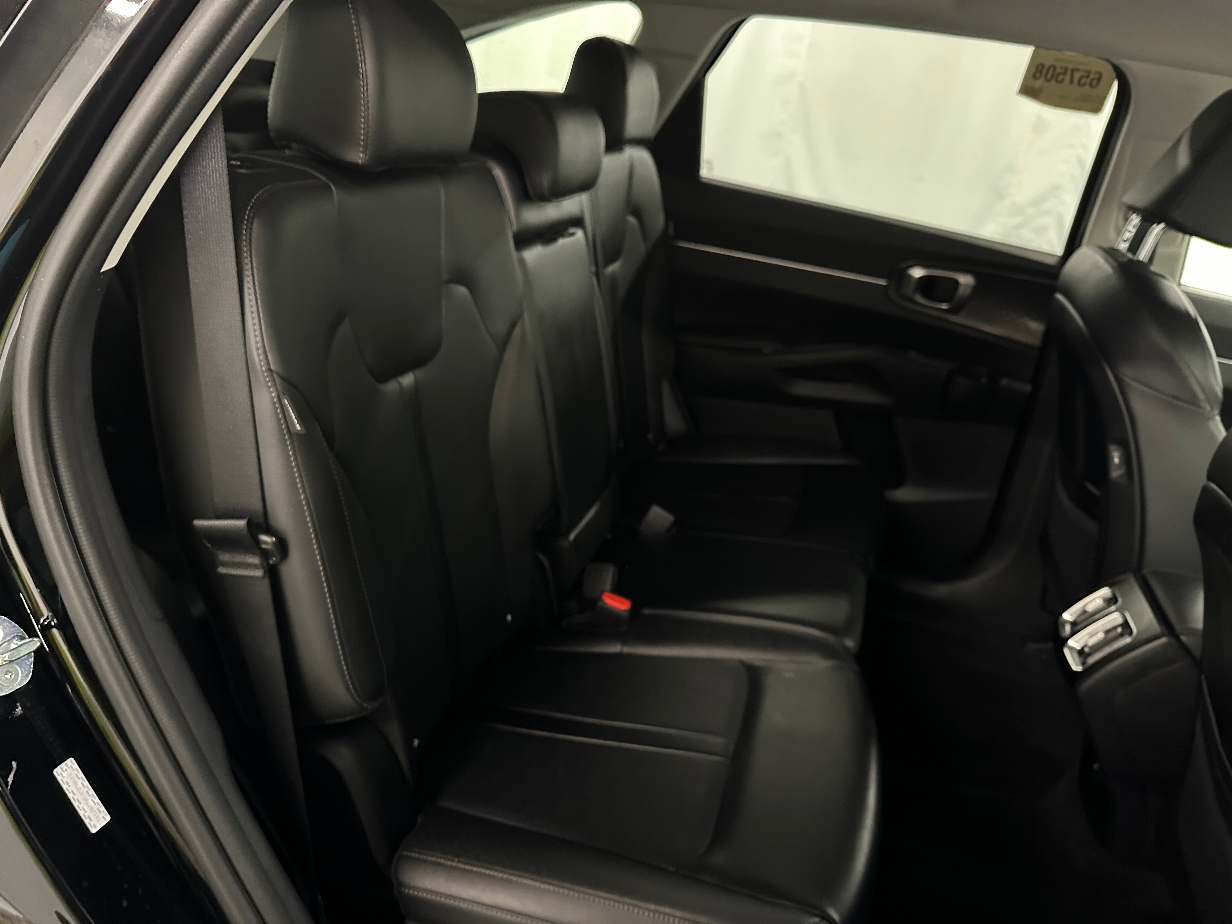 2024 Kia Sorento S 5