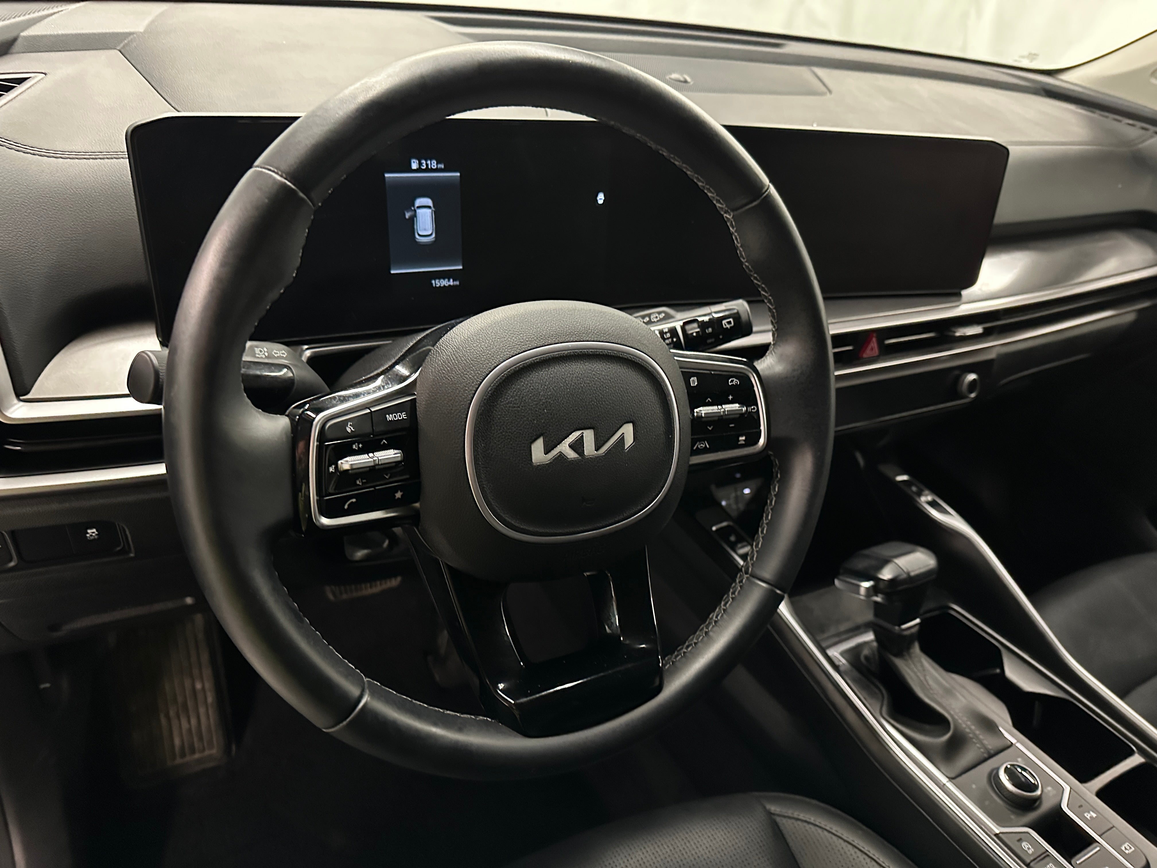 2024 Kia Sorento S 4