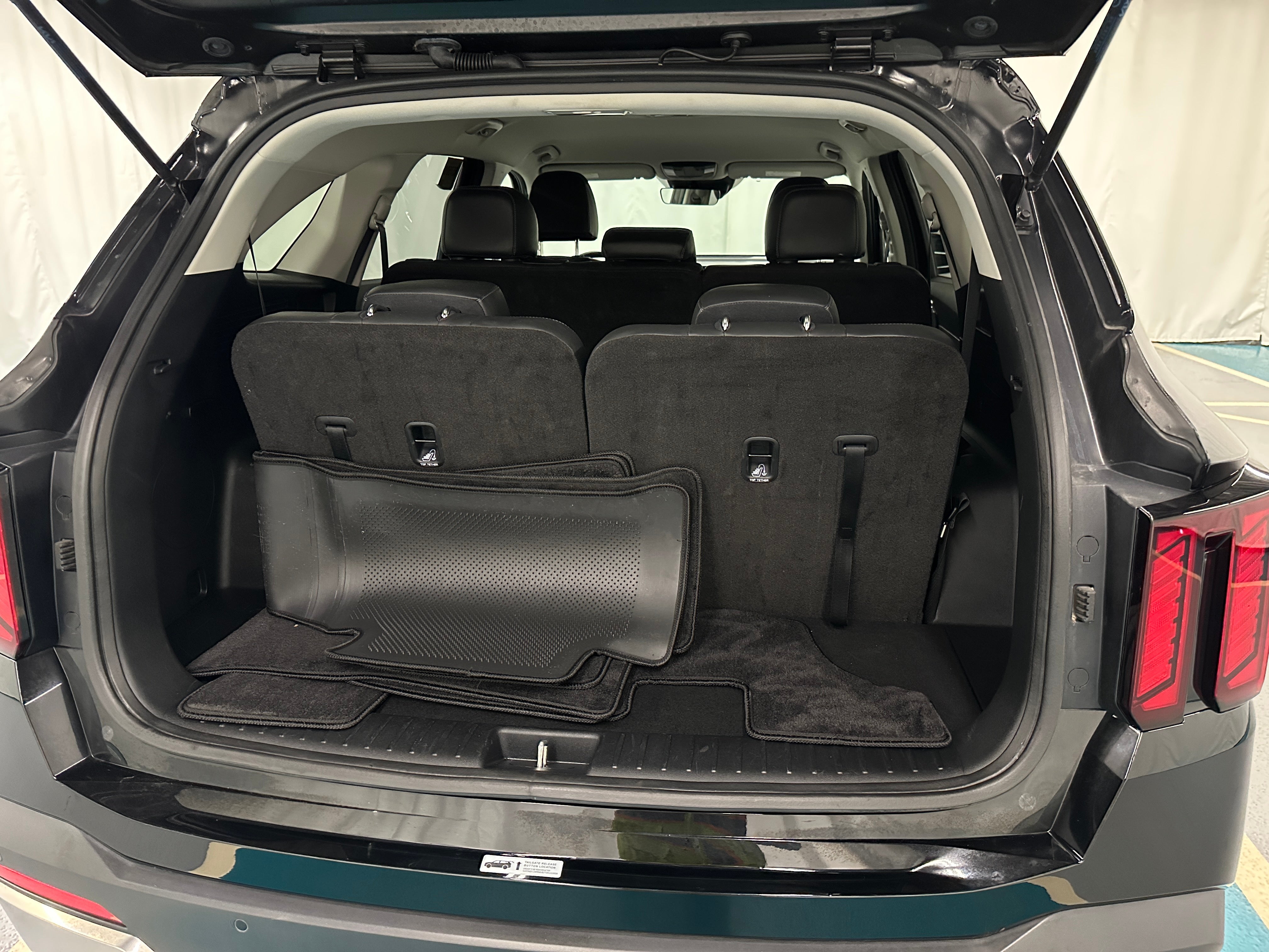 2024 Kia Sorento S 6