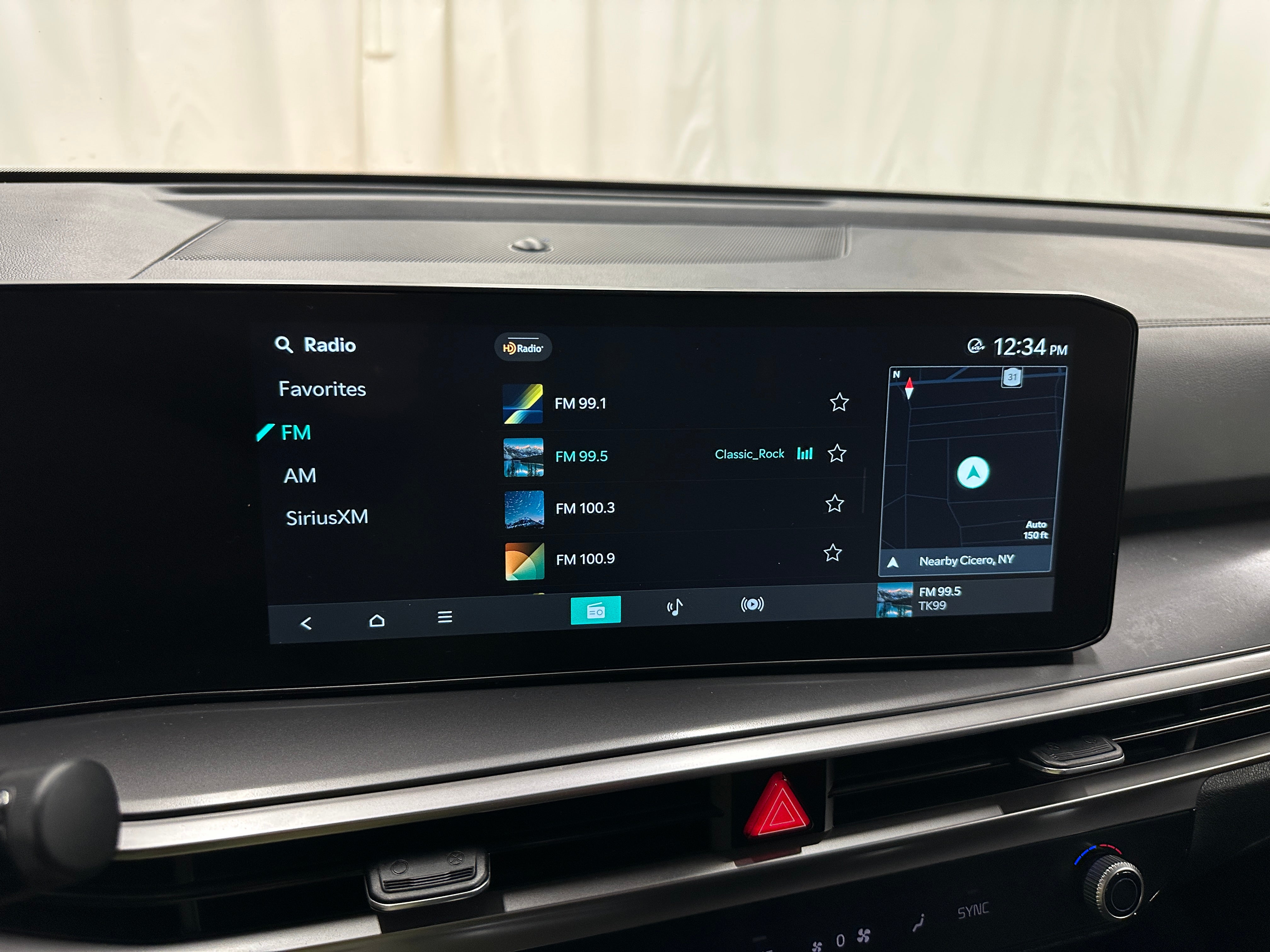 2024 Kia Sorento S 3
