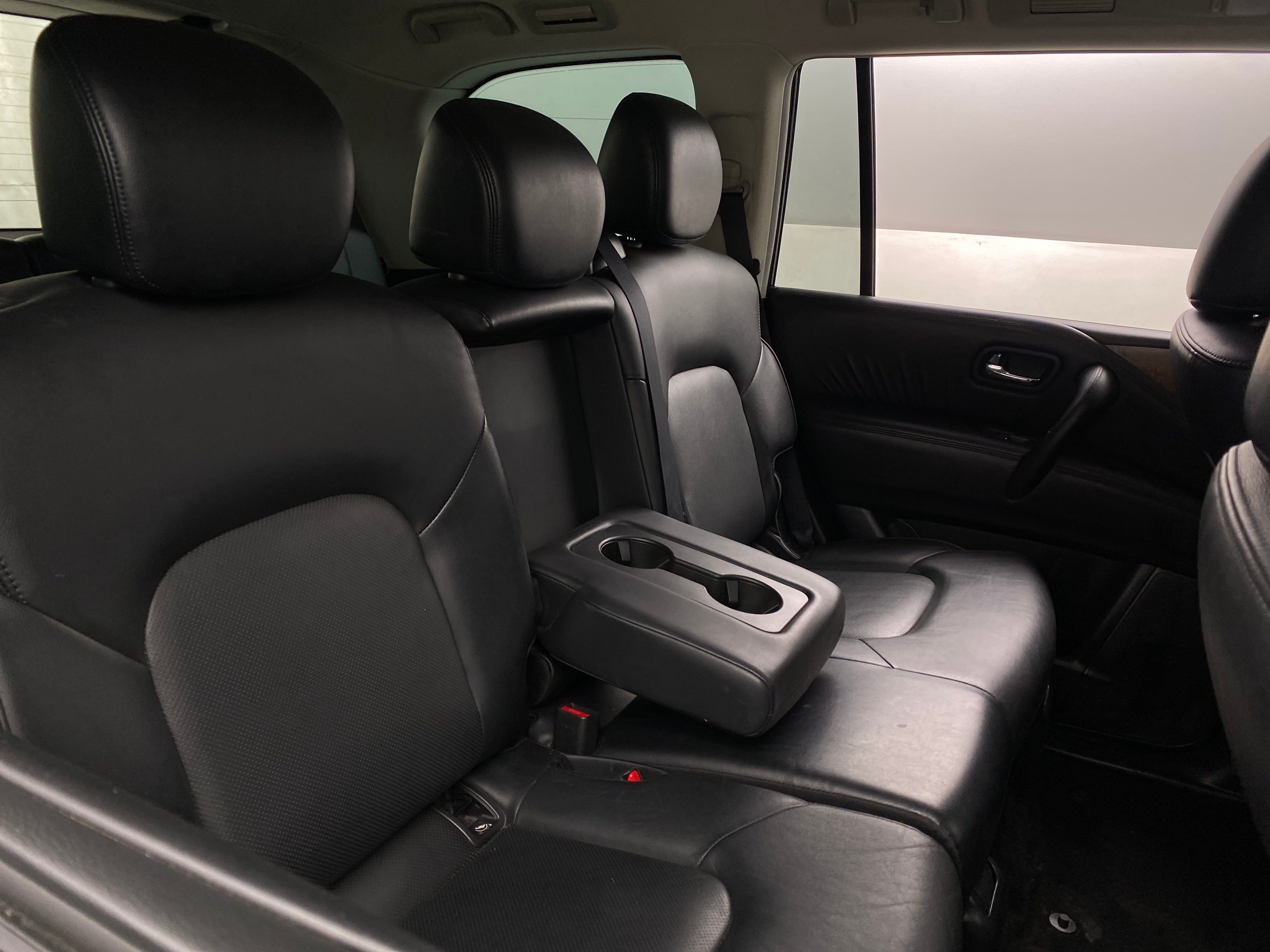 2023 Nissan Armada SL 5