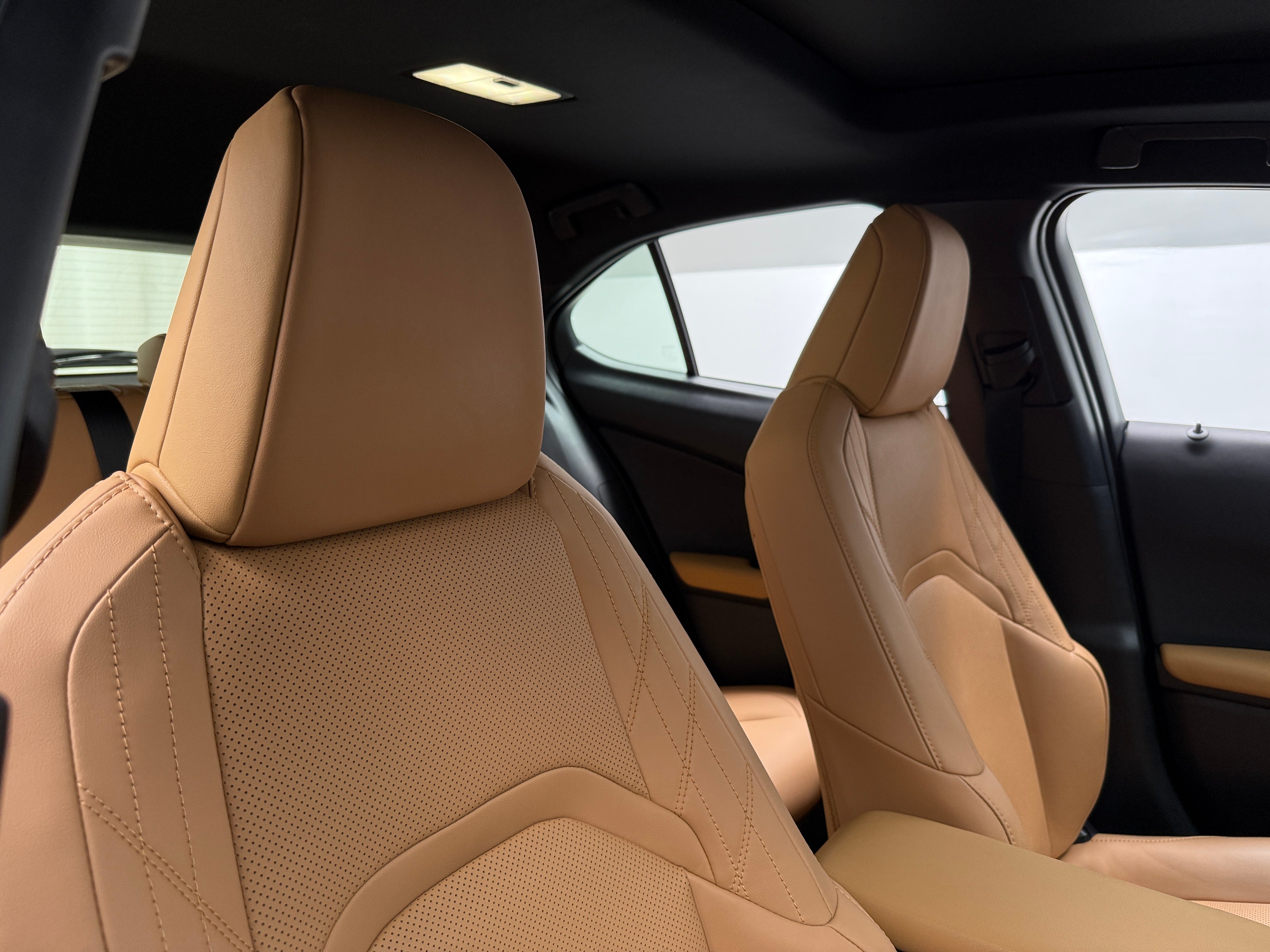 2024 Lexus UX 250h 2