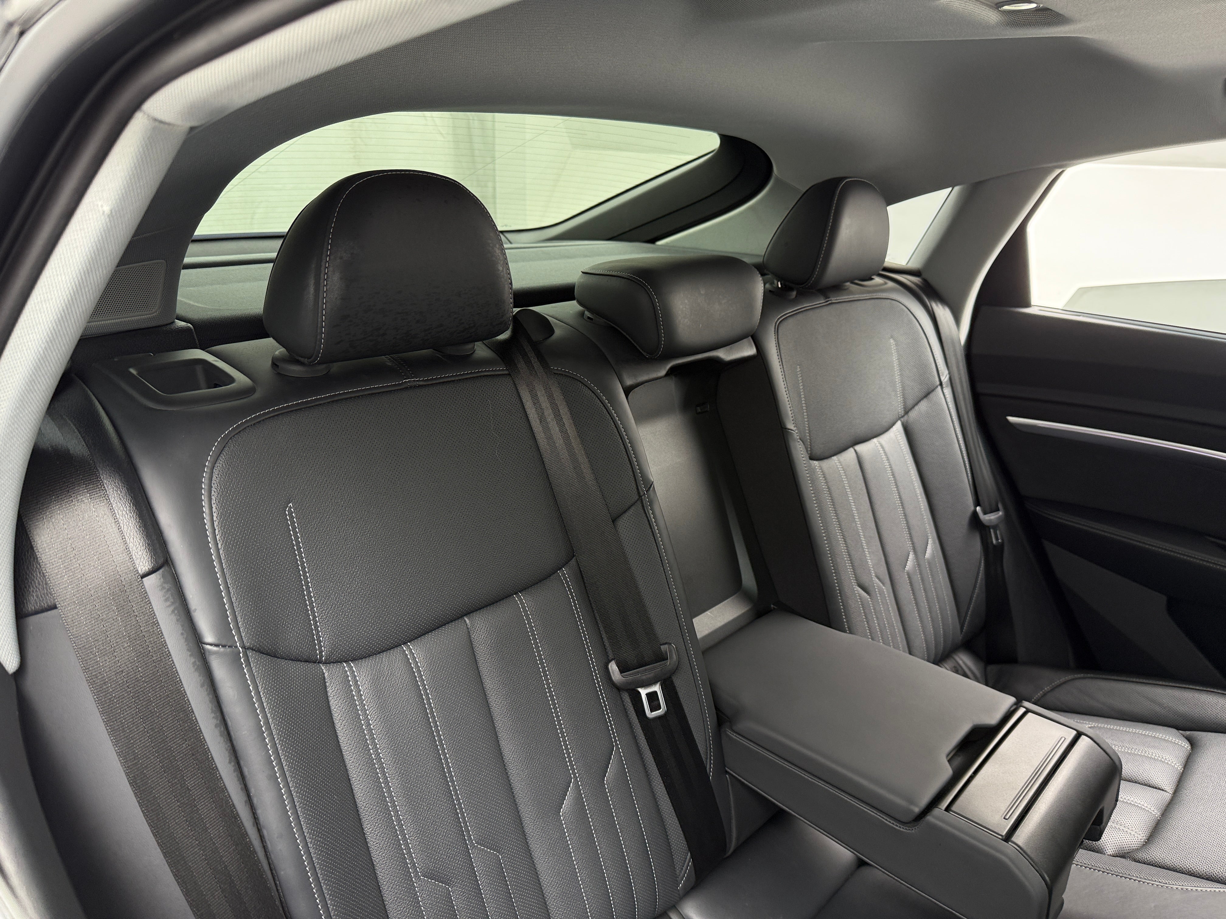 2022 Audi e-tron S Prestige 5