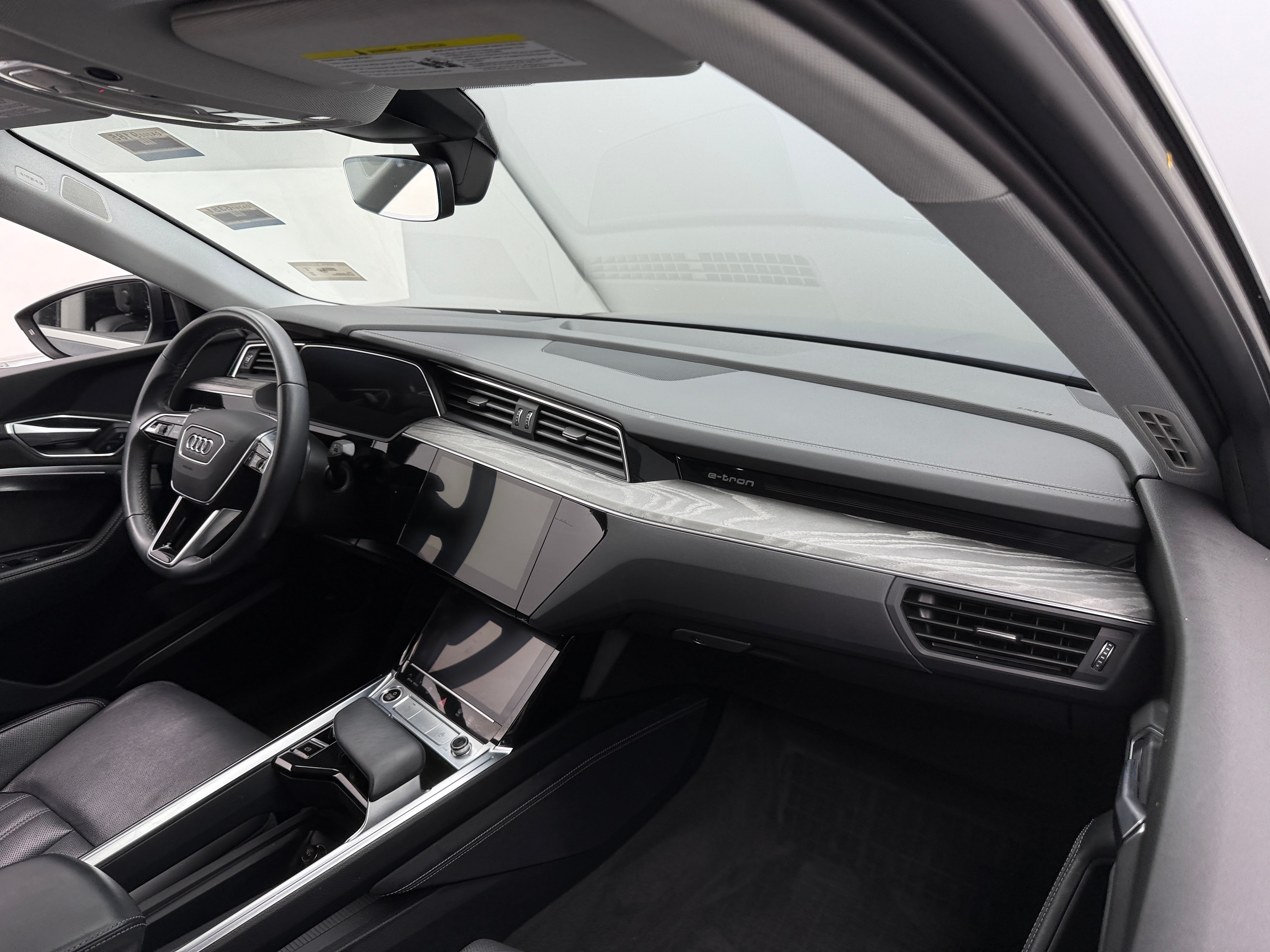 2022 Audi e-tron S Prestige 2