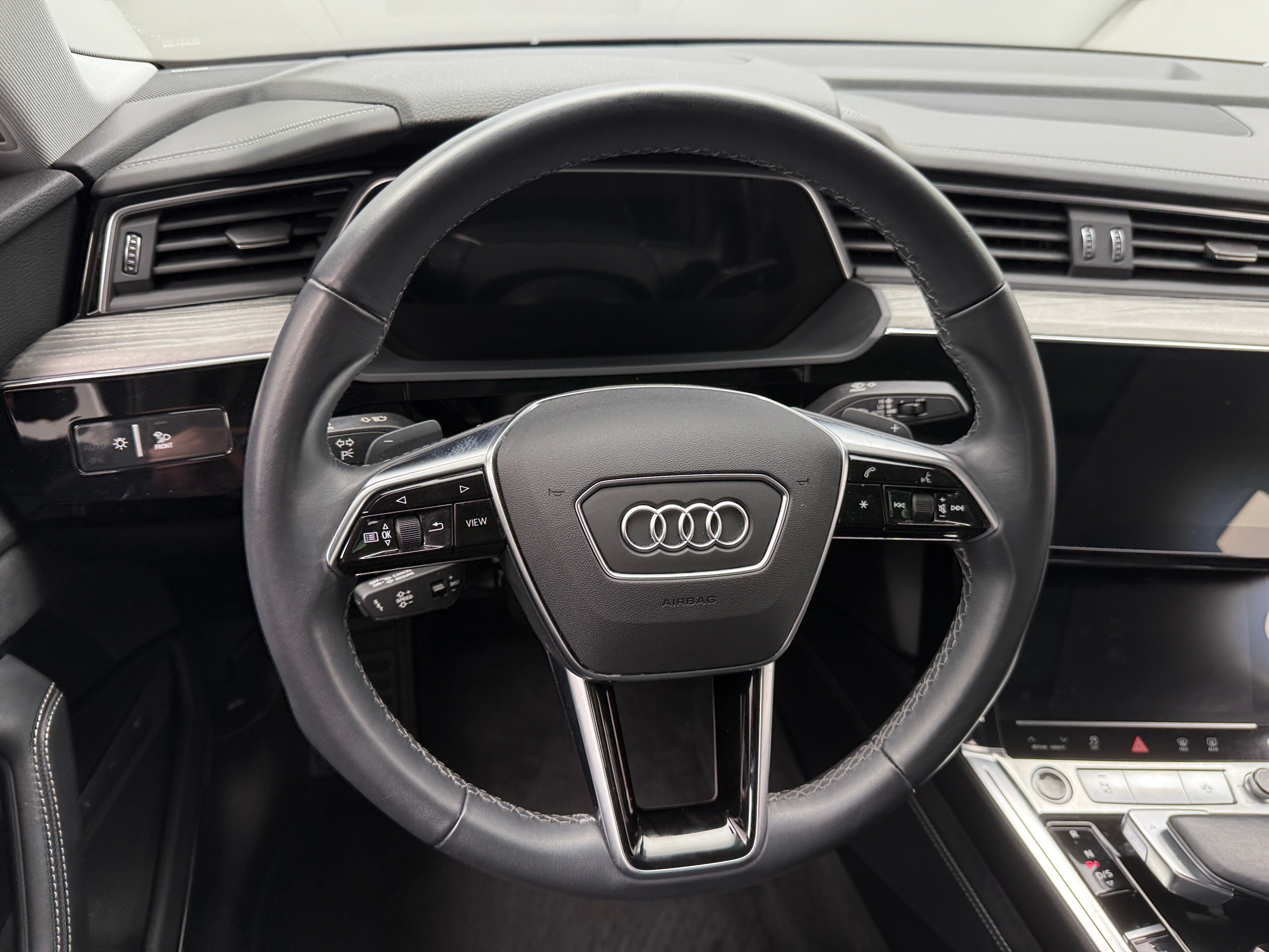 2022 Audi e-tron S Prestige 4