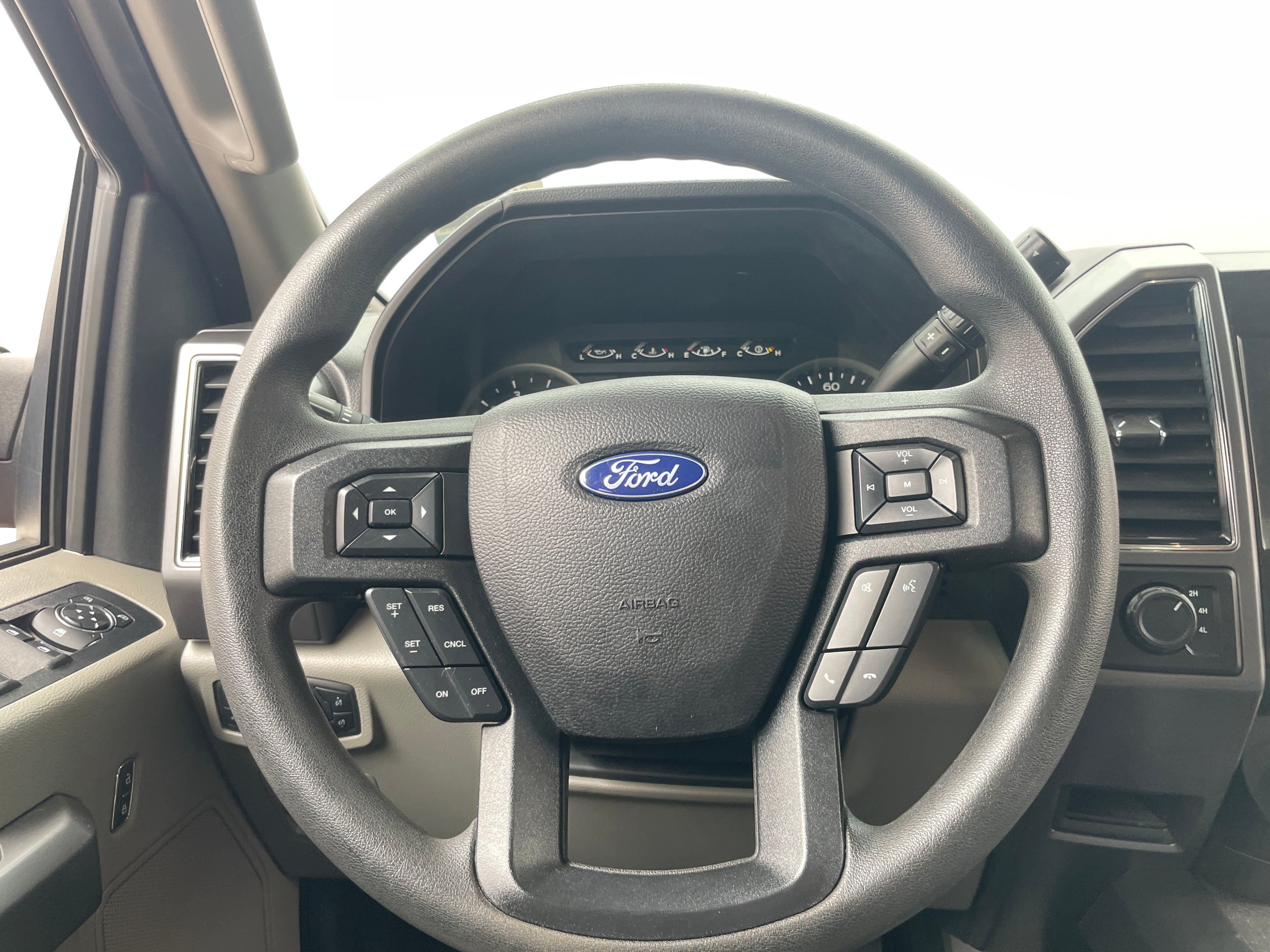 2020 Ford Econoline E-150 5