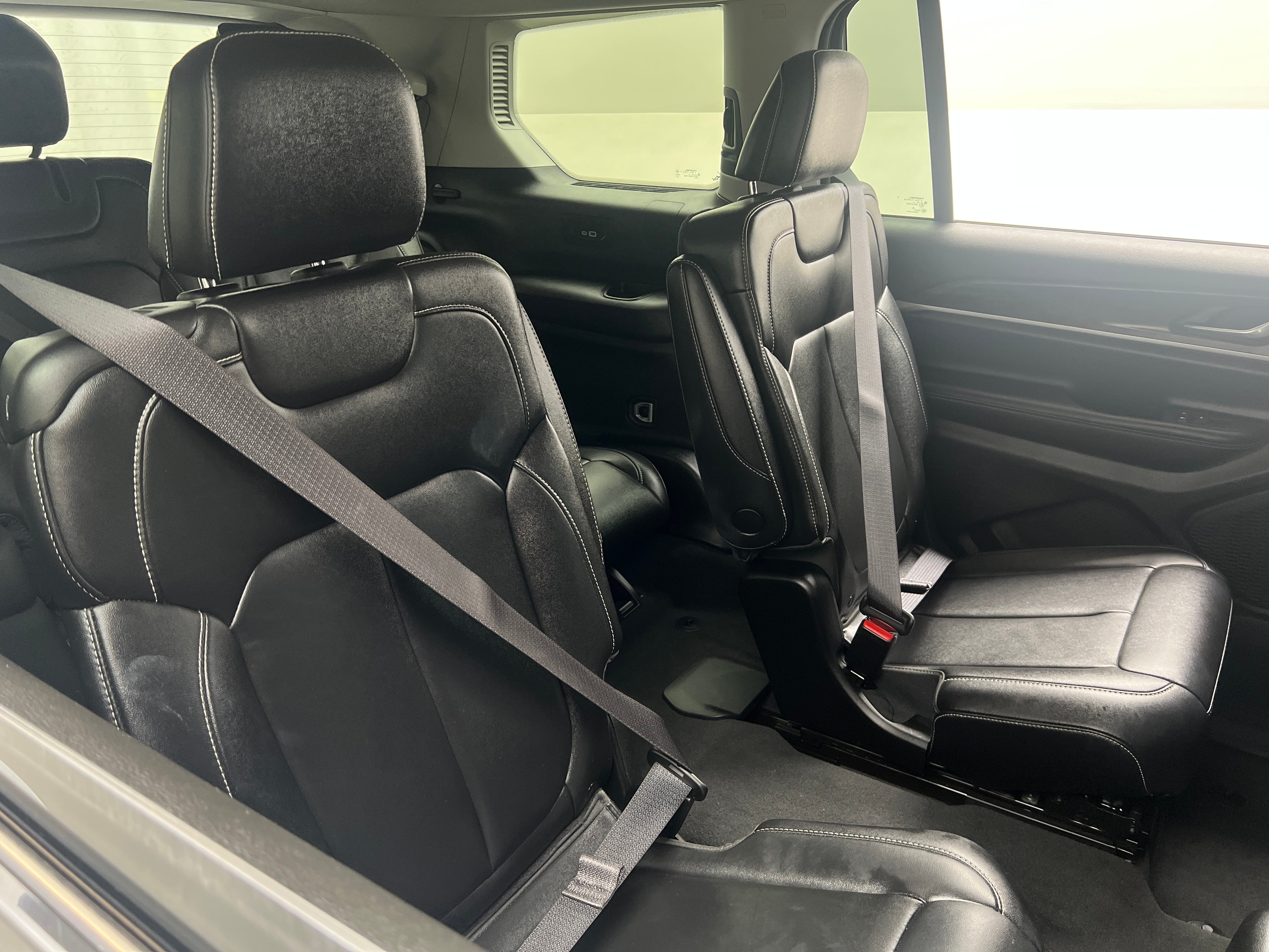 2023 Jeep Grand Cherokee L Limited Edition 5