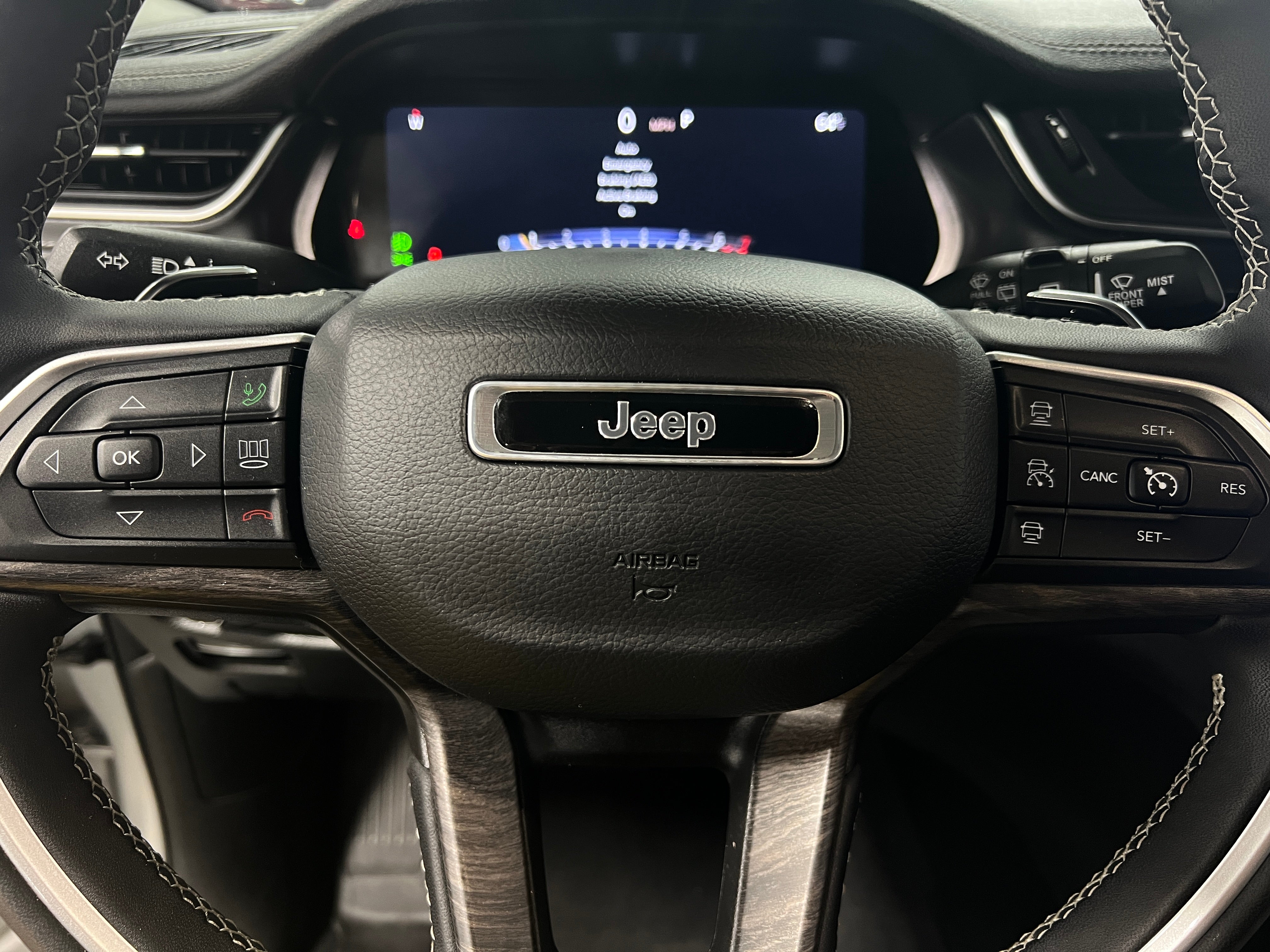 2023 Jeep Grand Cherokee L Limited Edition 4