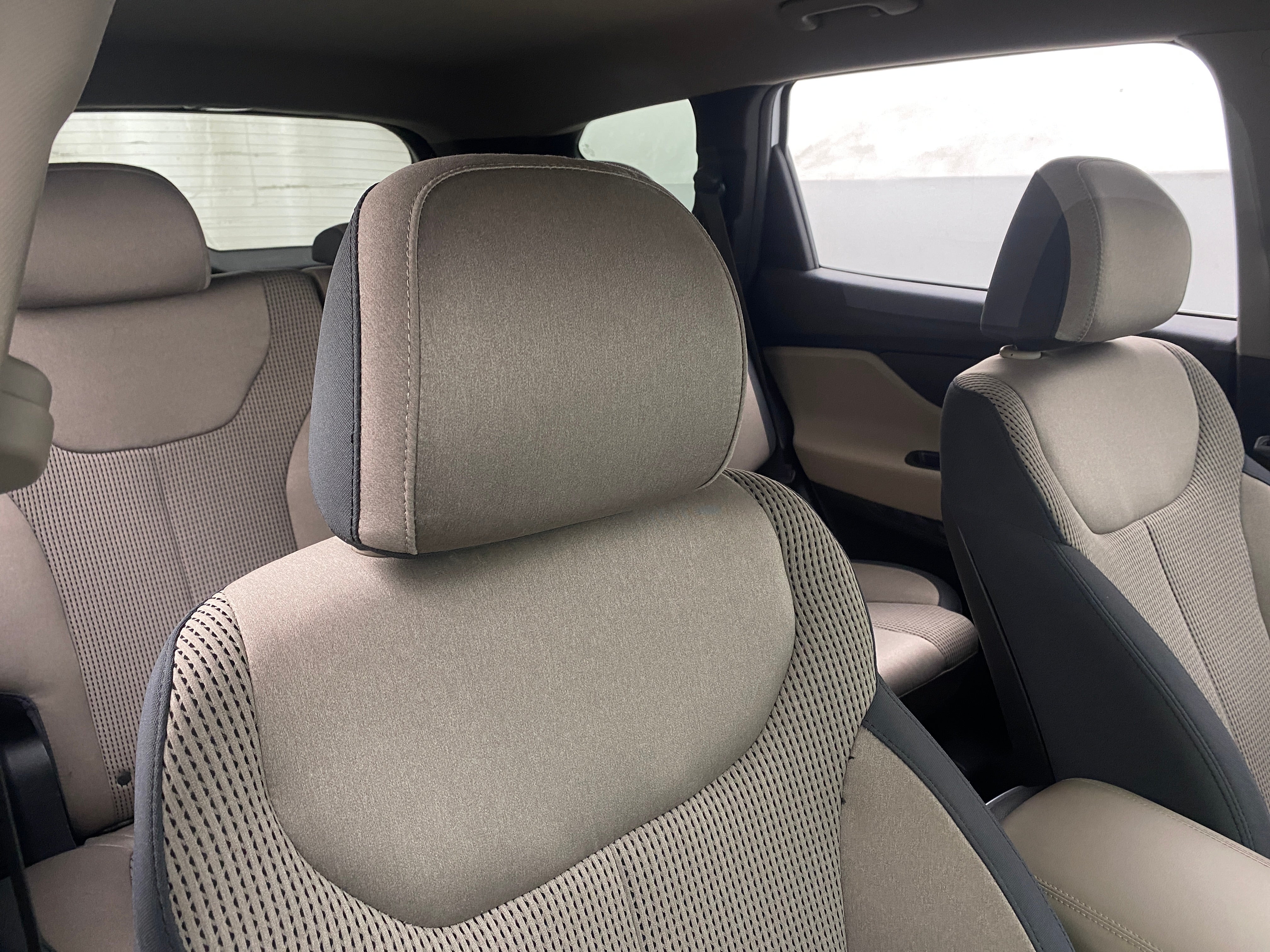 2020 Hyundai Santa Fe SEL 2