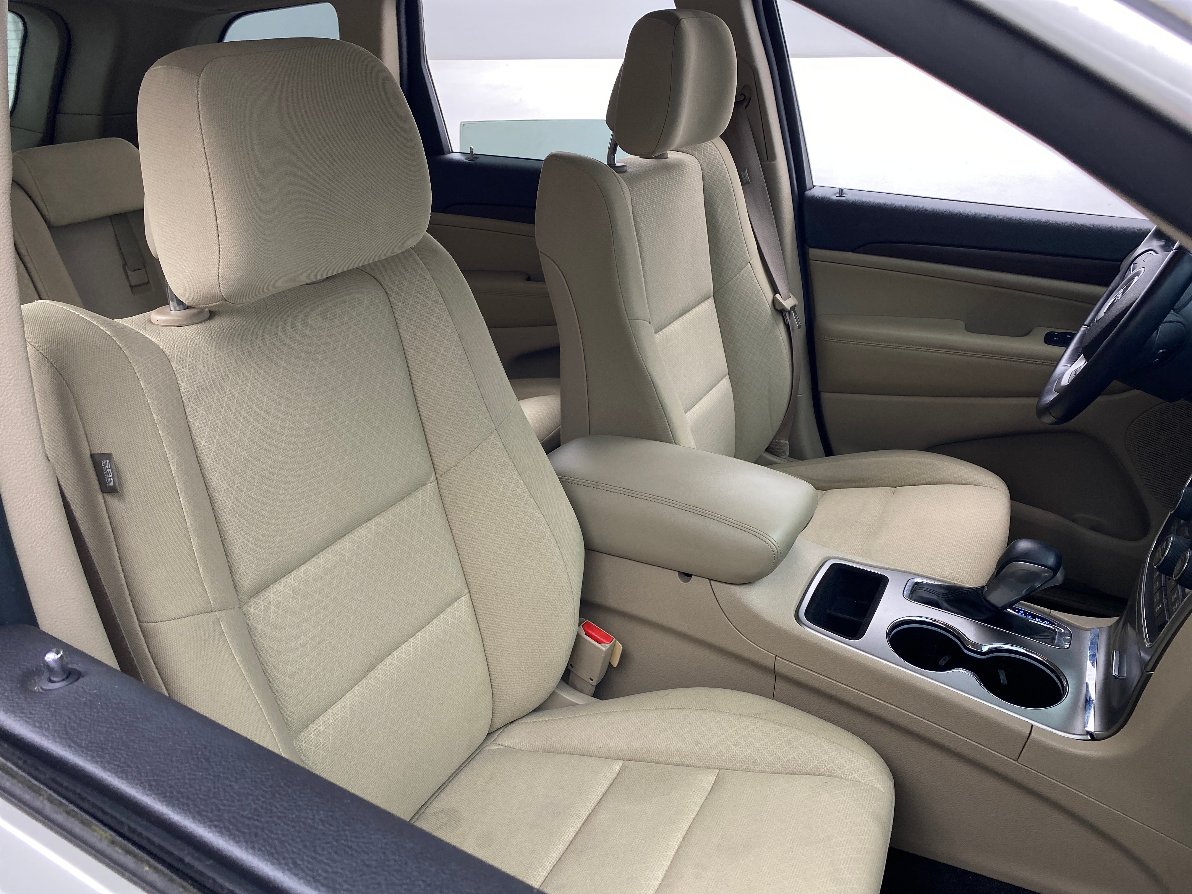 2018 Jeep Grand Cherokee Laredo 2