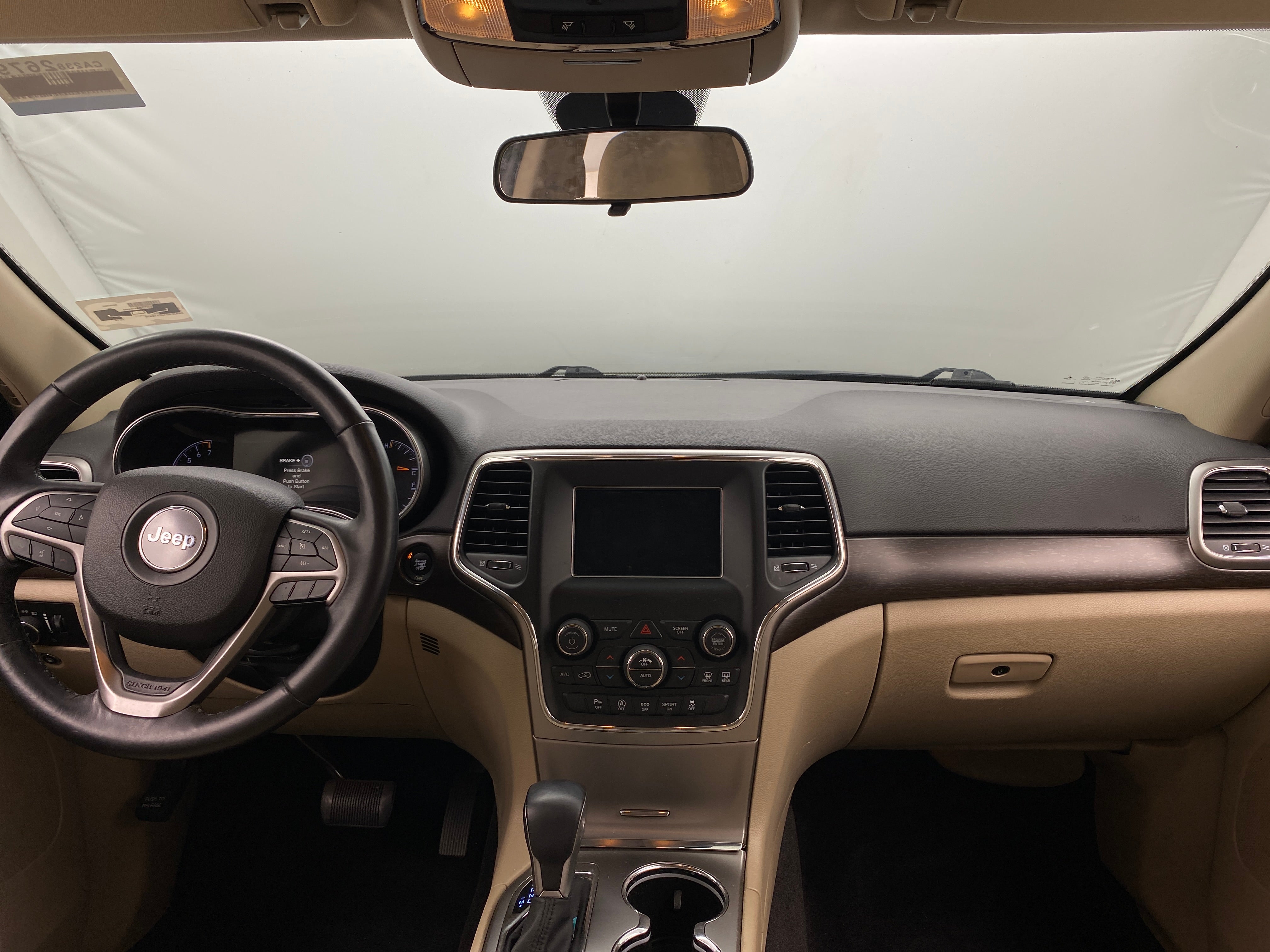 2018 Jeep Grand Cherokee Laredo 3