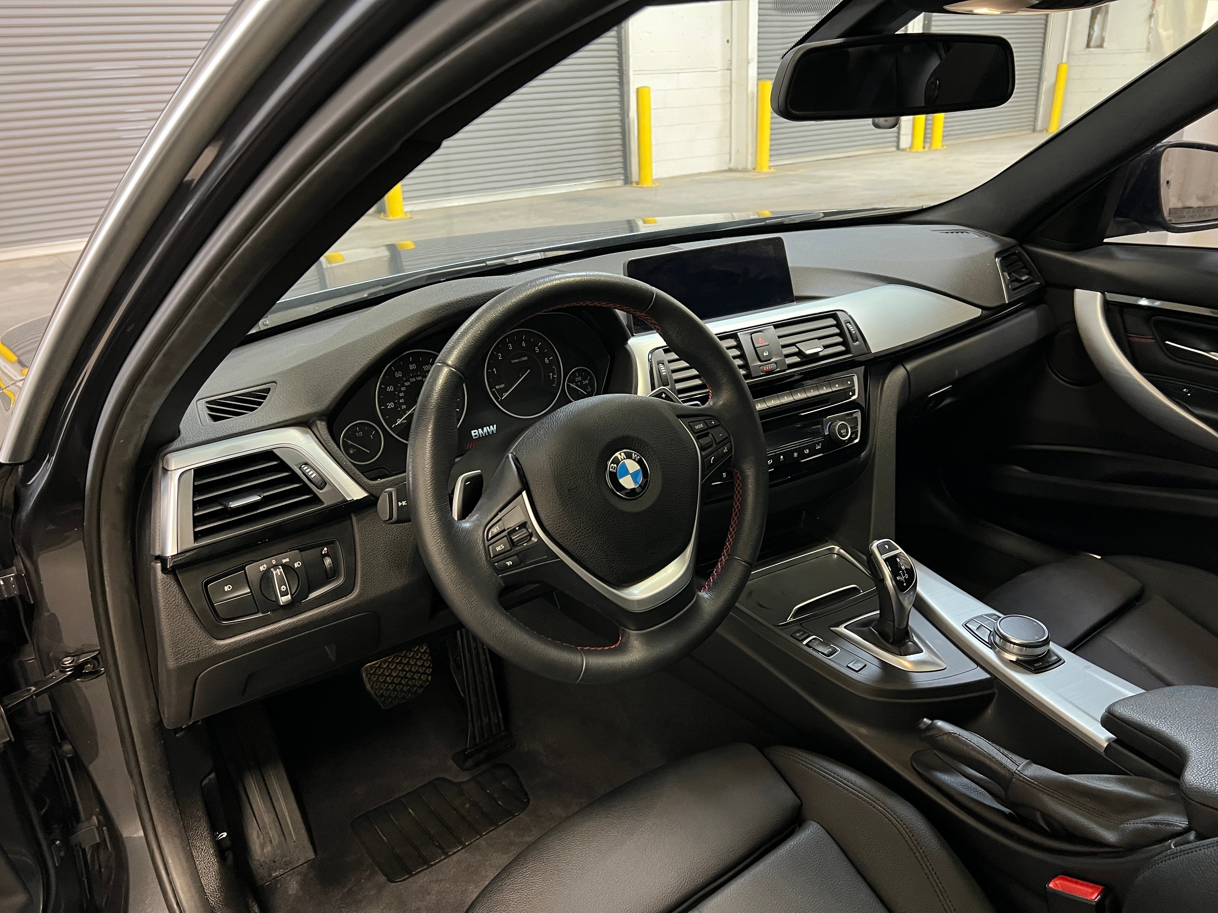 2017 BMW 3 Series 330i 2