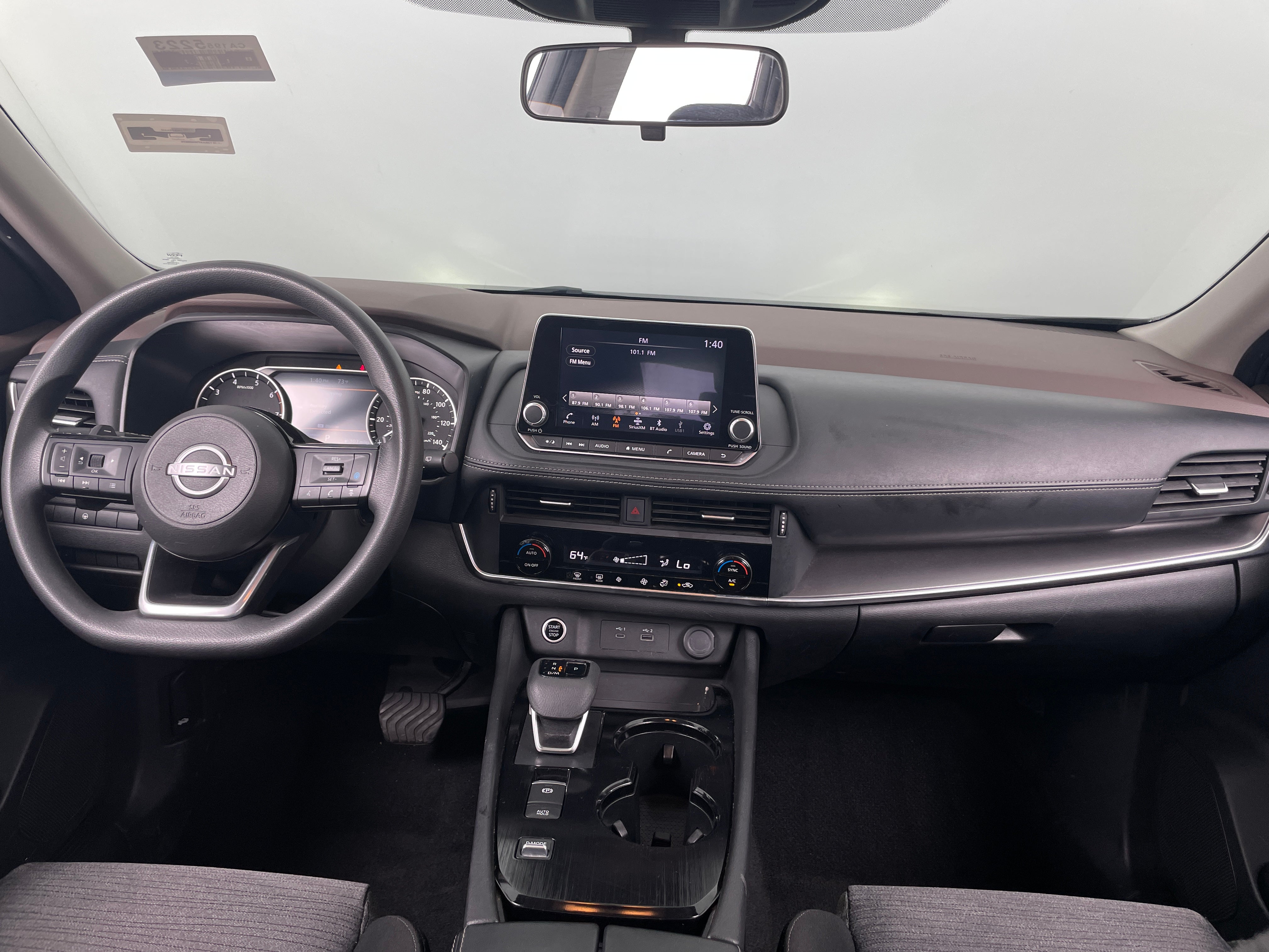 2023 Nissan Rogue SV 3