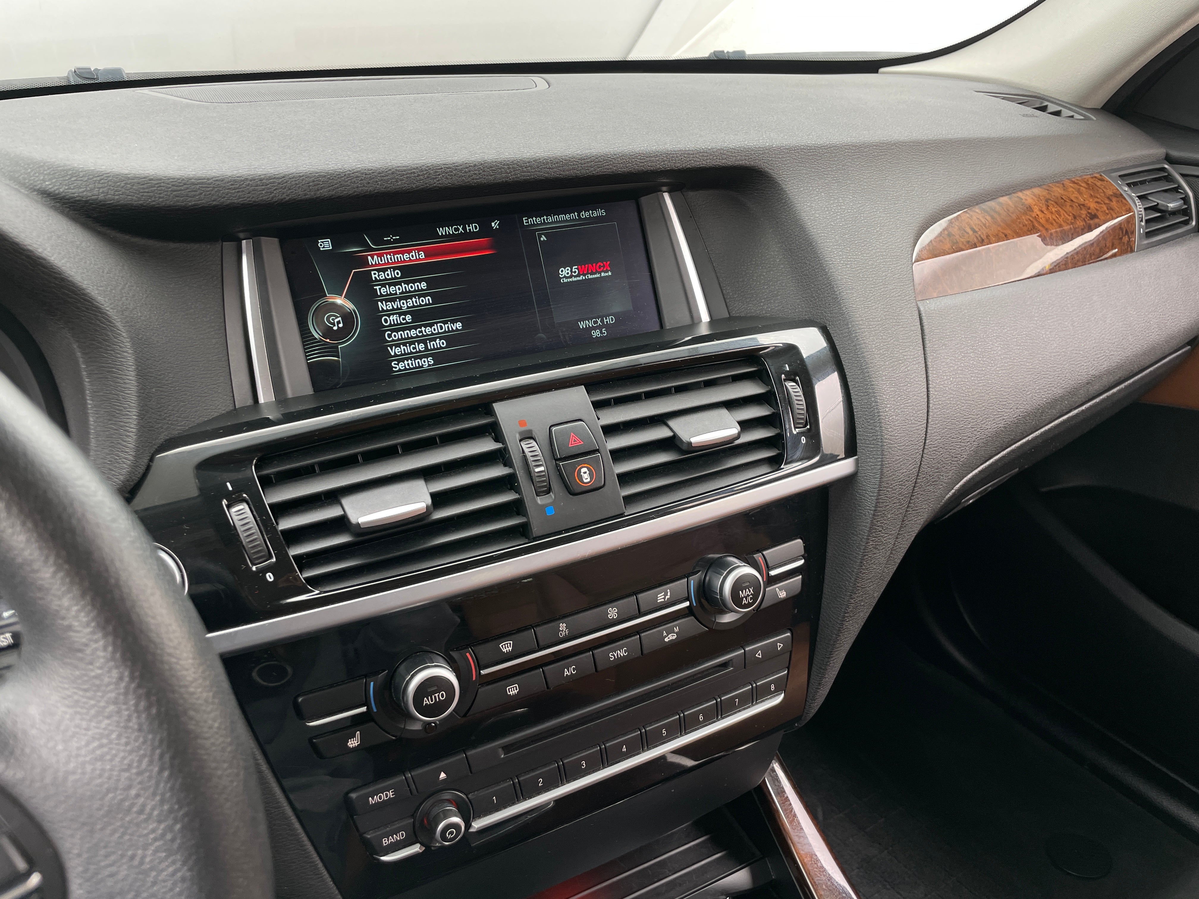 2016 BMW X3 xDrive28i 3