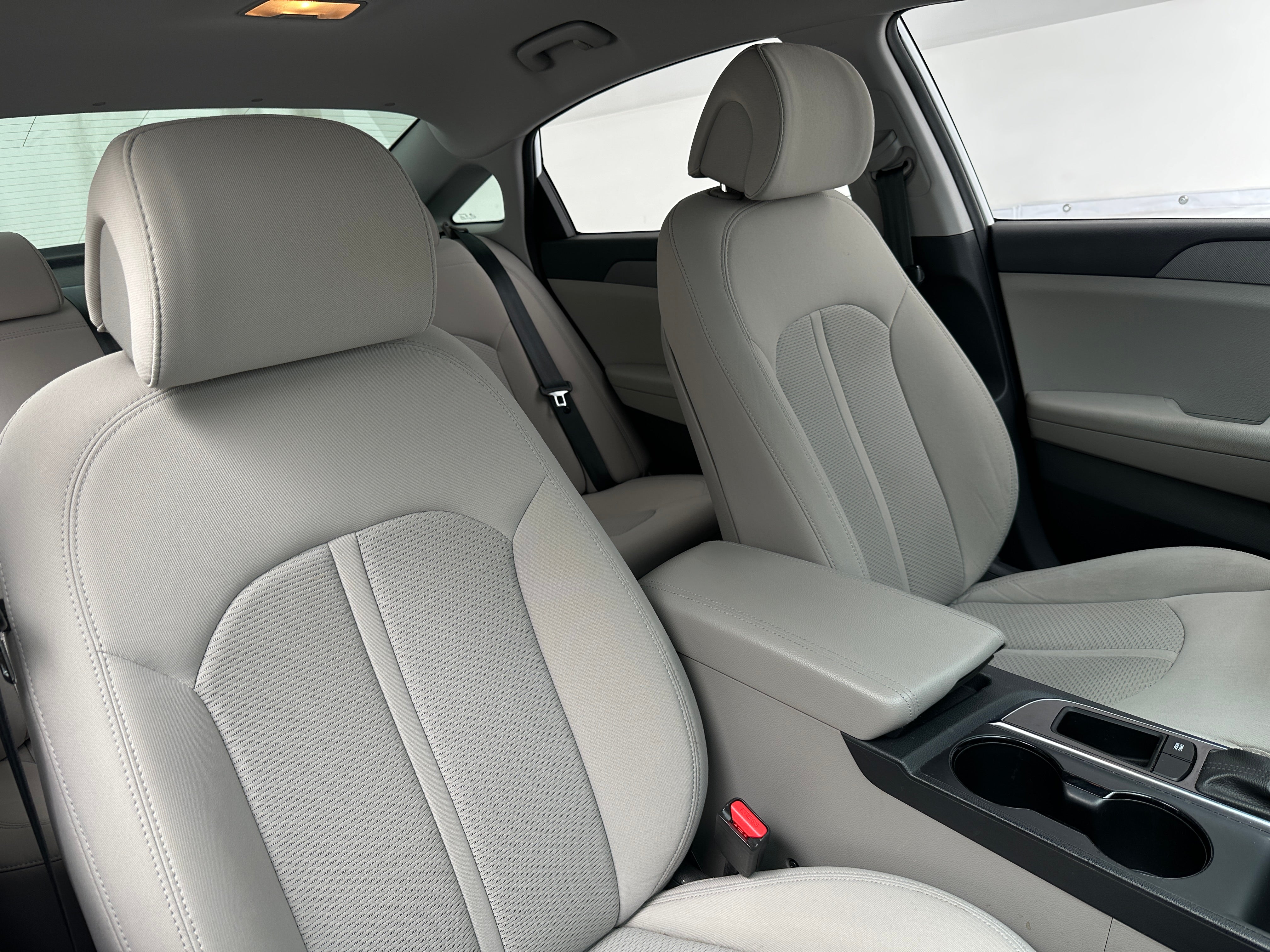 2017 Hyundai Sonata SE 2