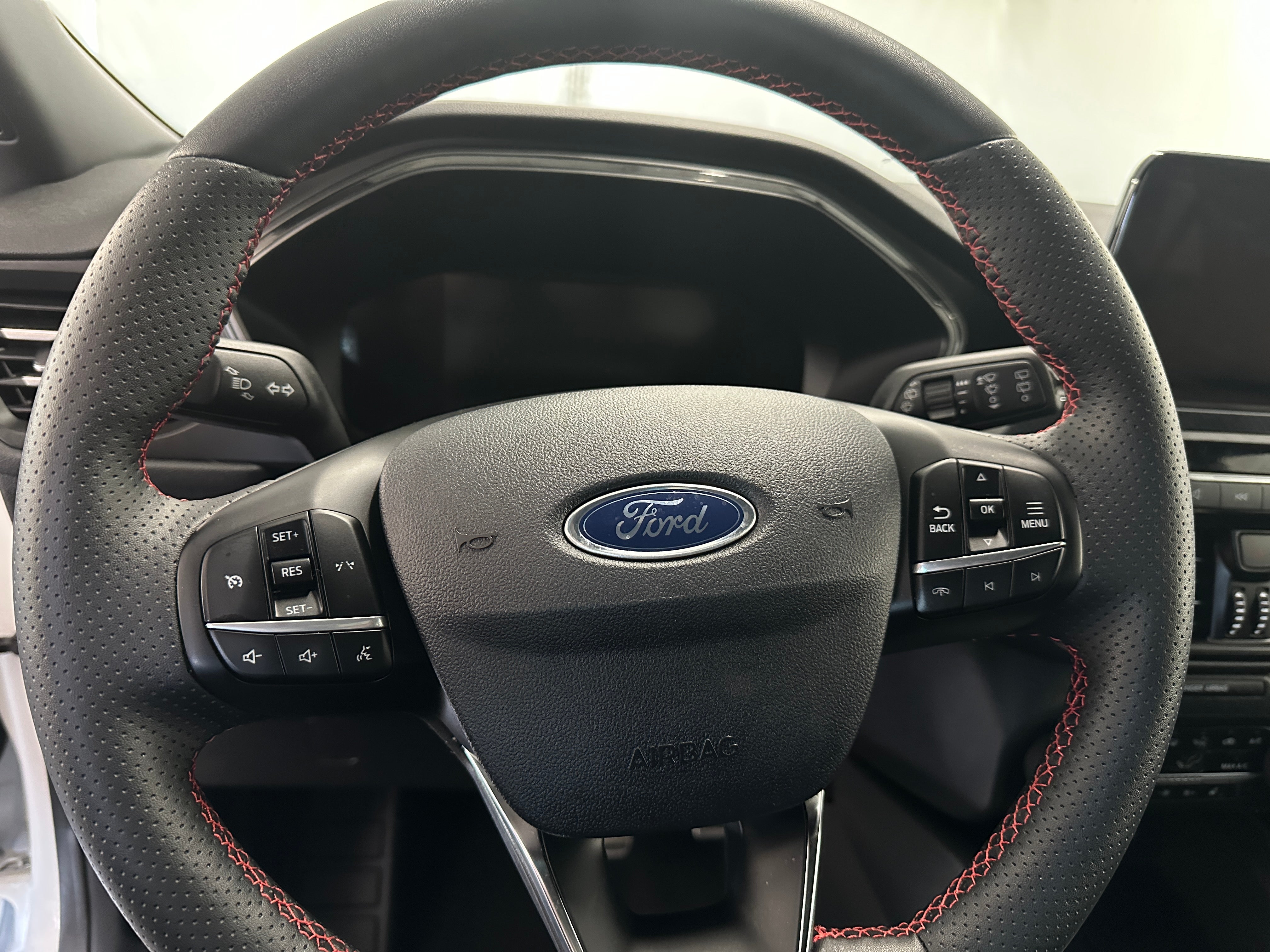 2024 Ford Escape ST-Line 5