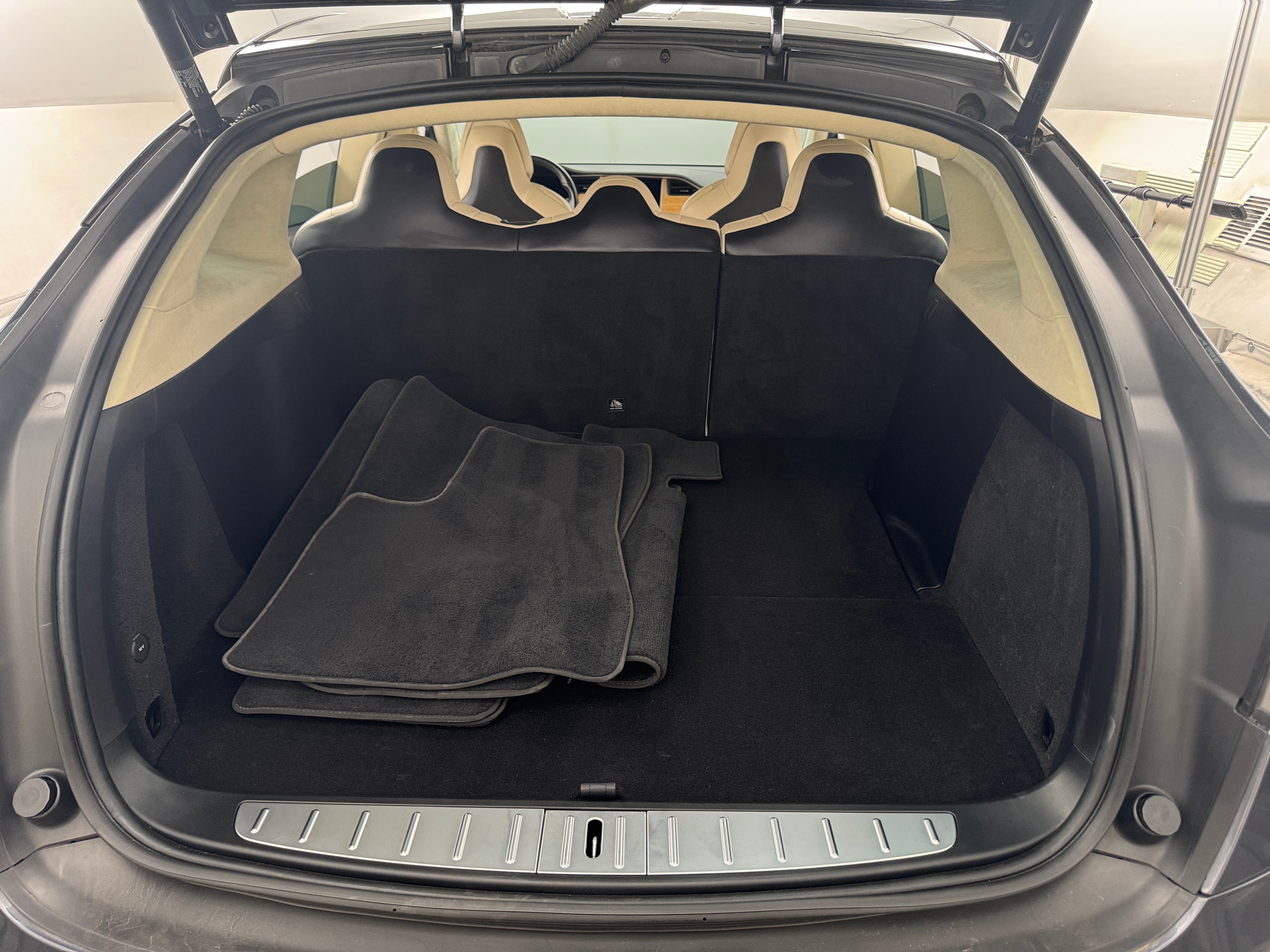 2018 Tesla Model X 75D 6