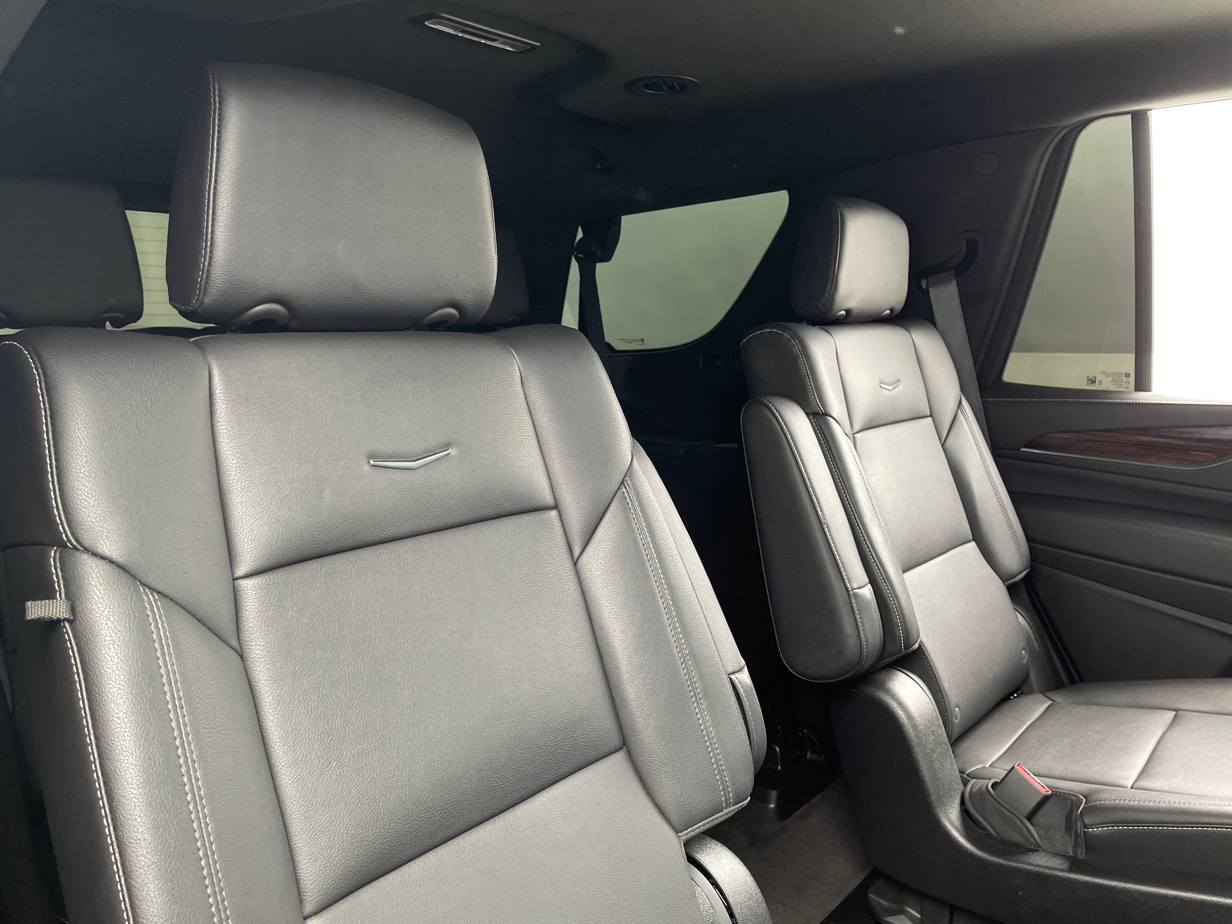 2023 Cadillac Escalade Luxury 5
