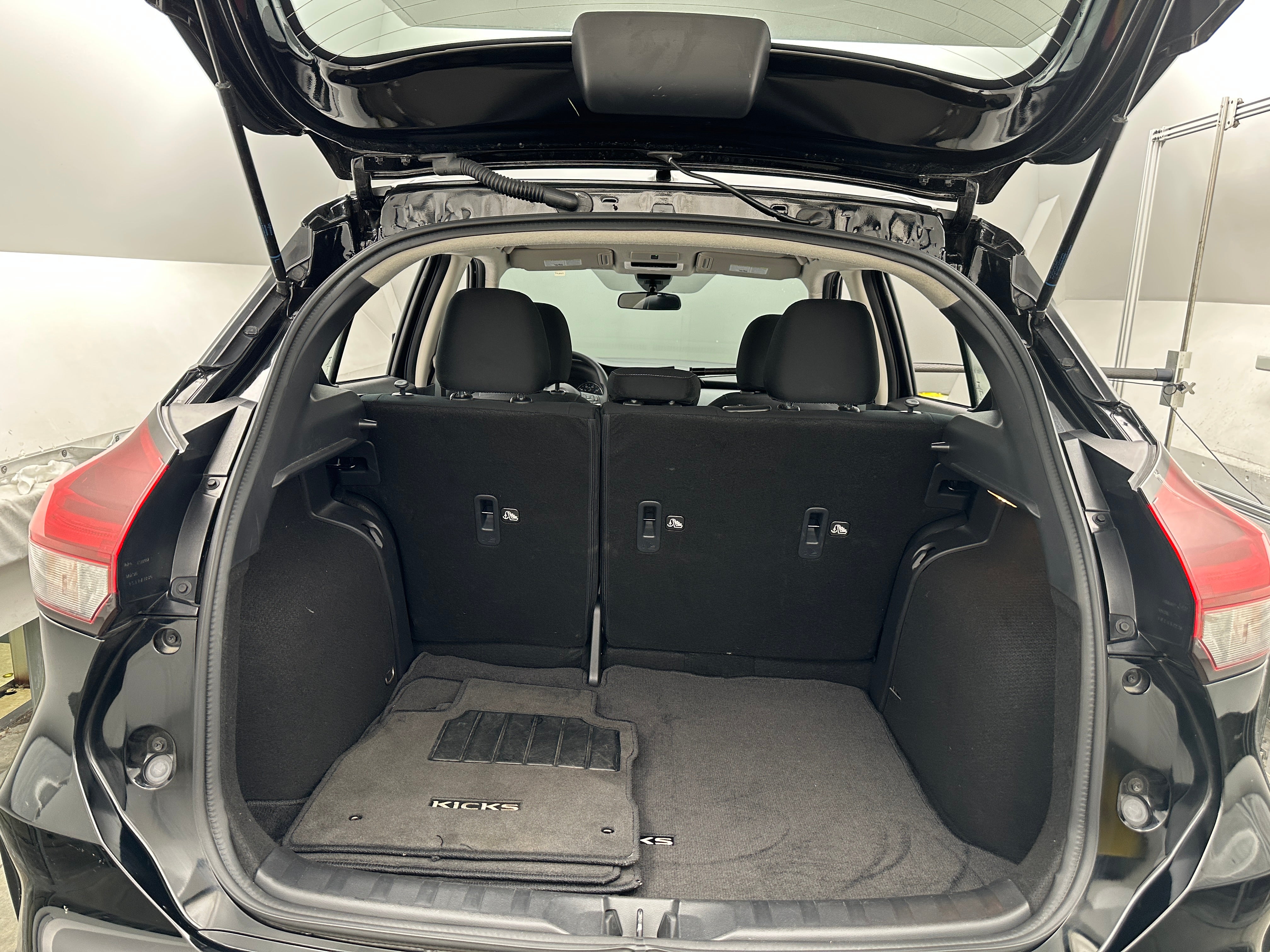 2024 Nissan Kicks SV 7