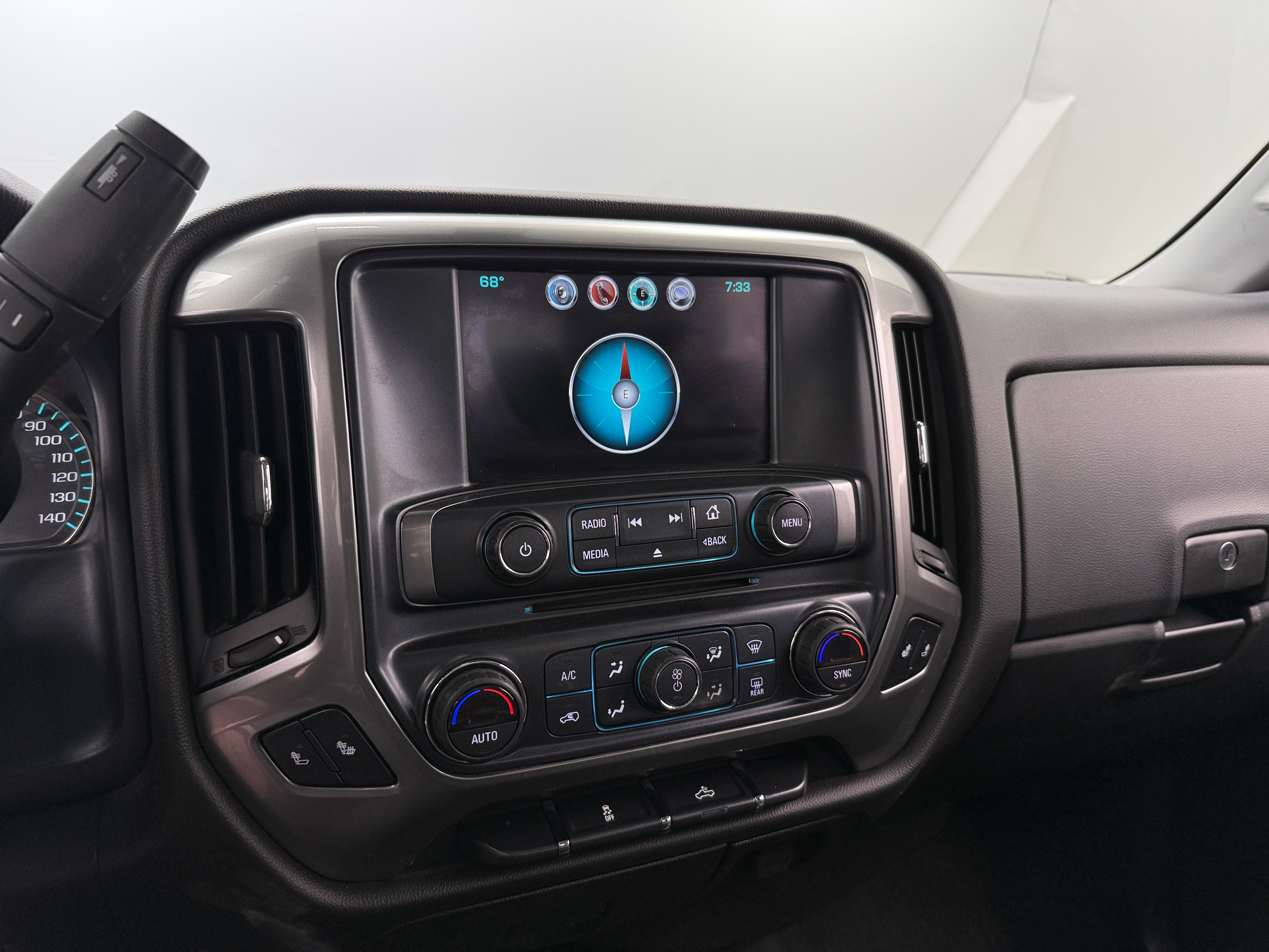 2018 Chevrolet Silverado 1500 LT 3