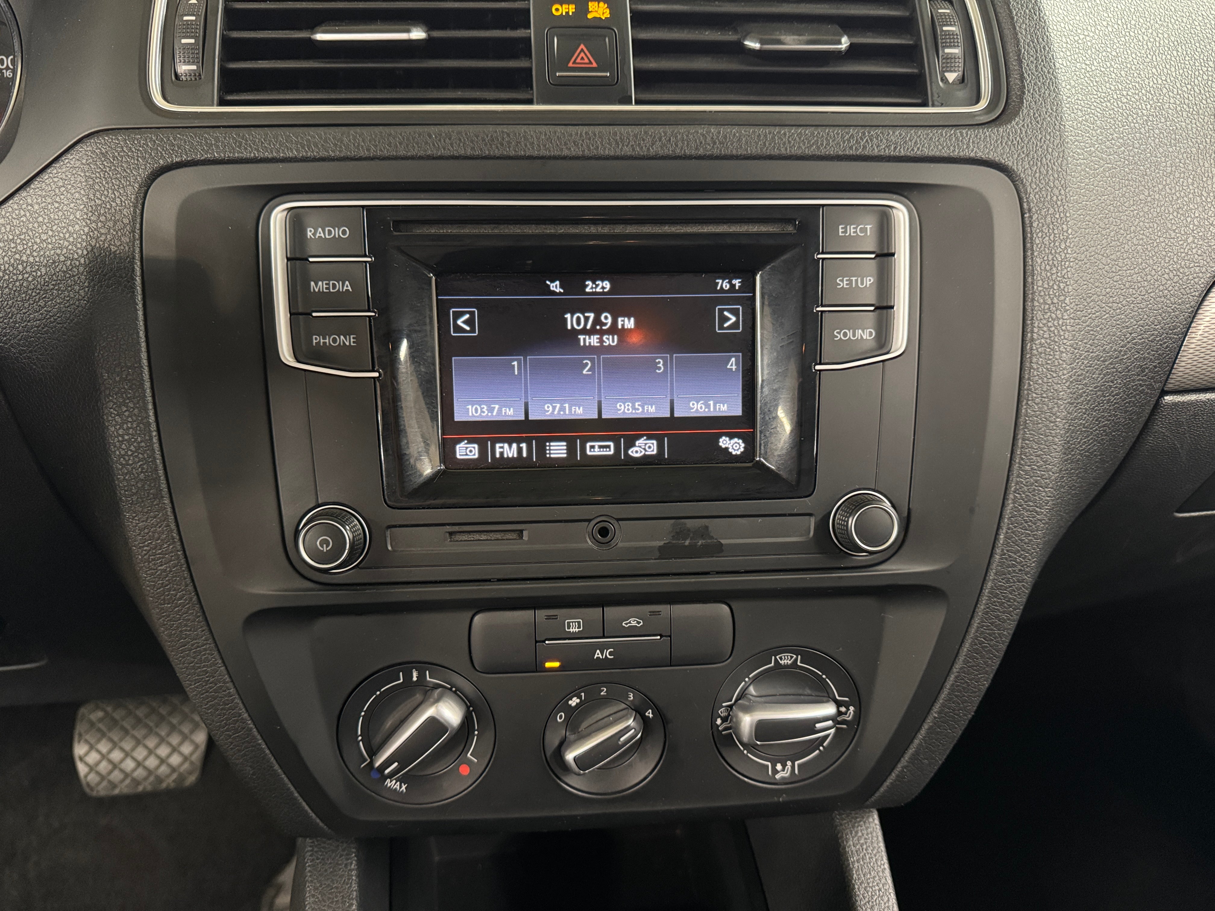 2017 Volkswagen Jetta S 4