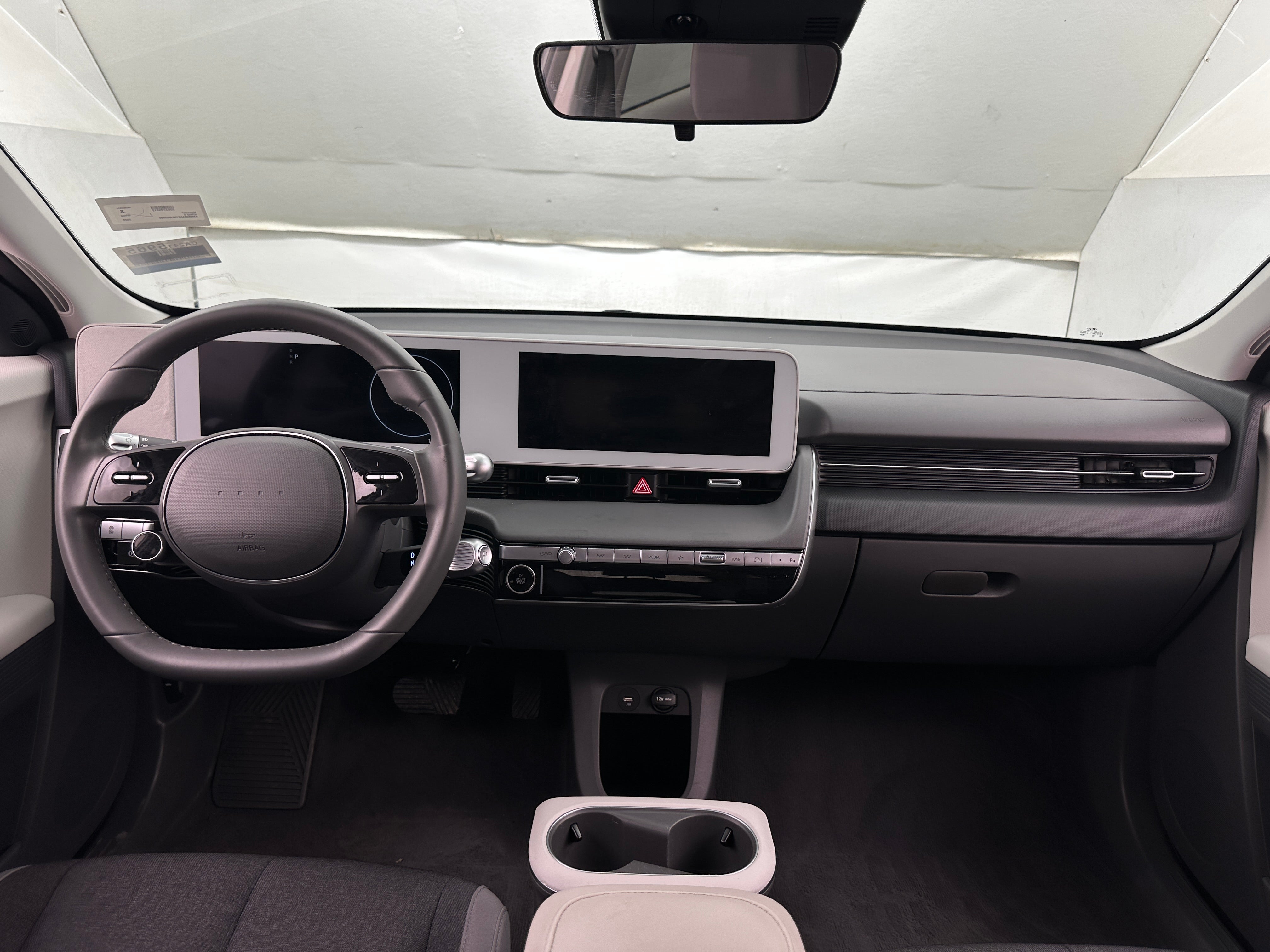 2022 Hyundai Ioniq 5 SE 3