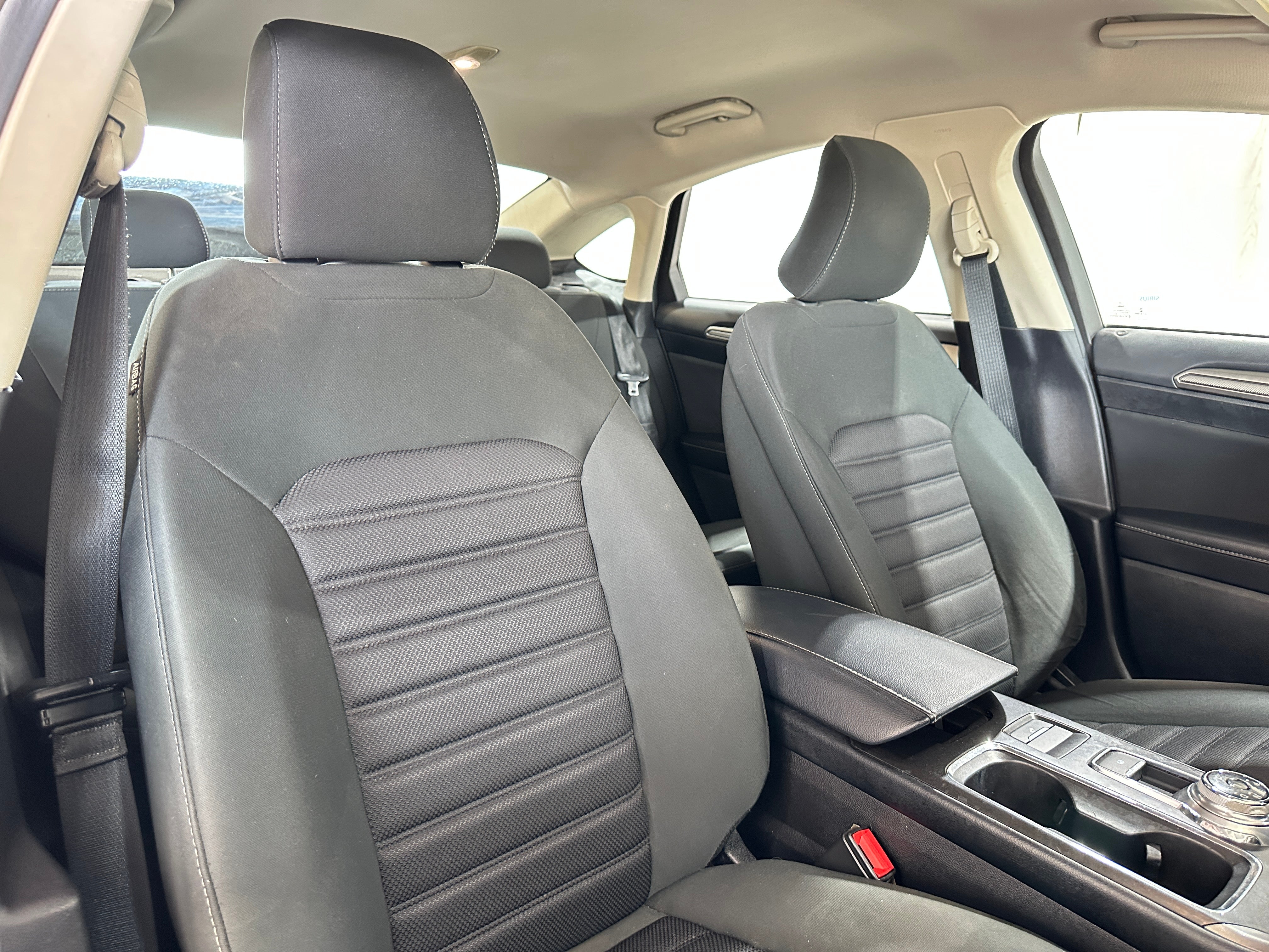 2017 Ford Fusion SE 2