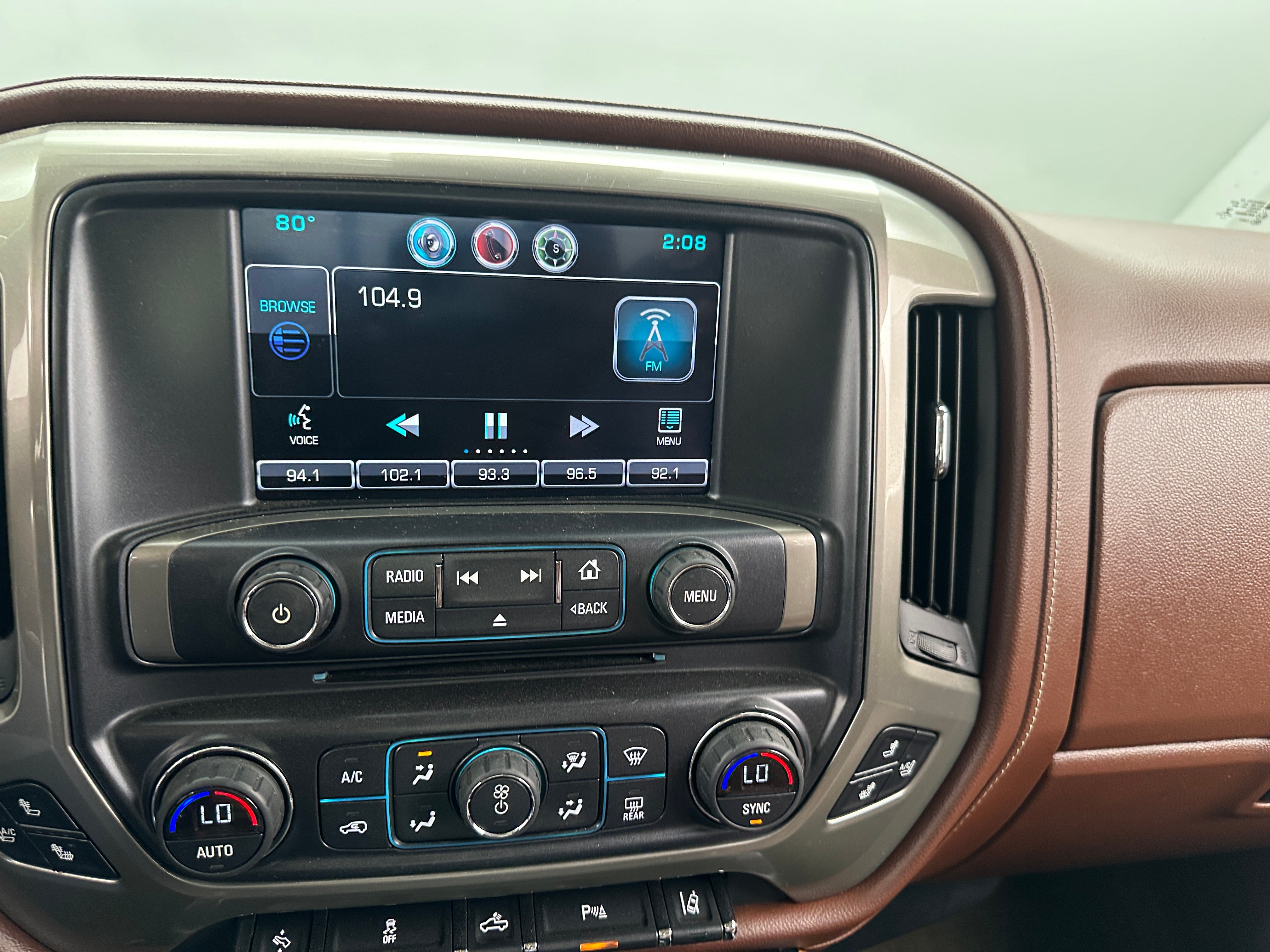 2015 Chevrolet Silverado 1500 High Country 3