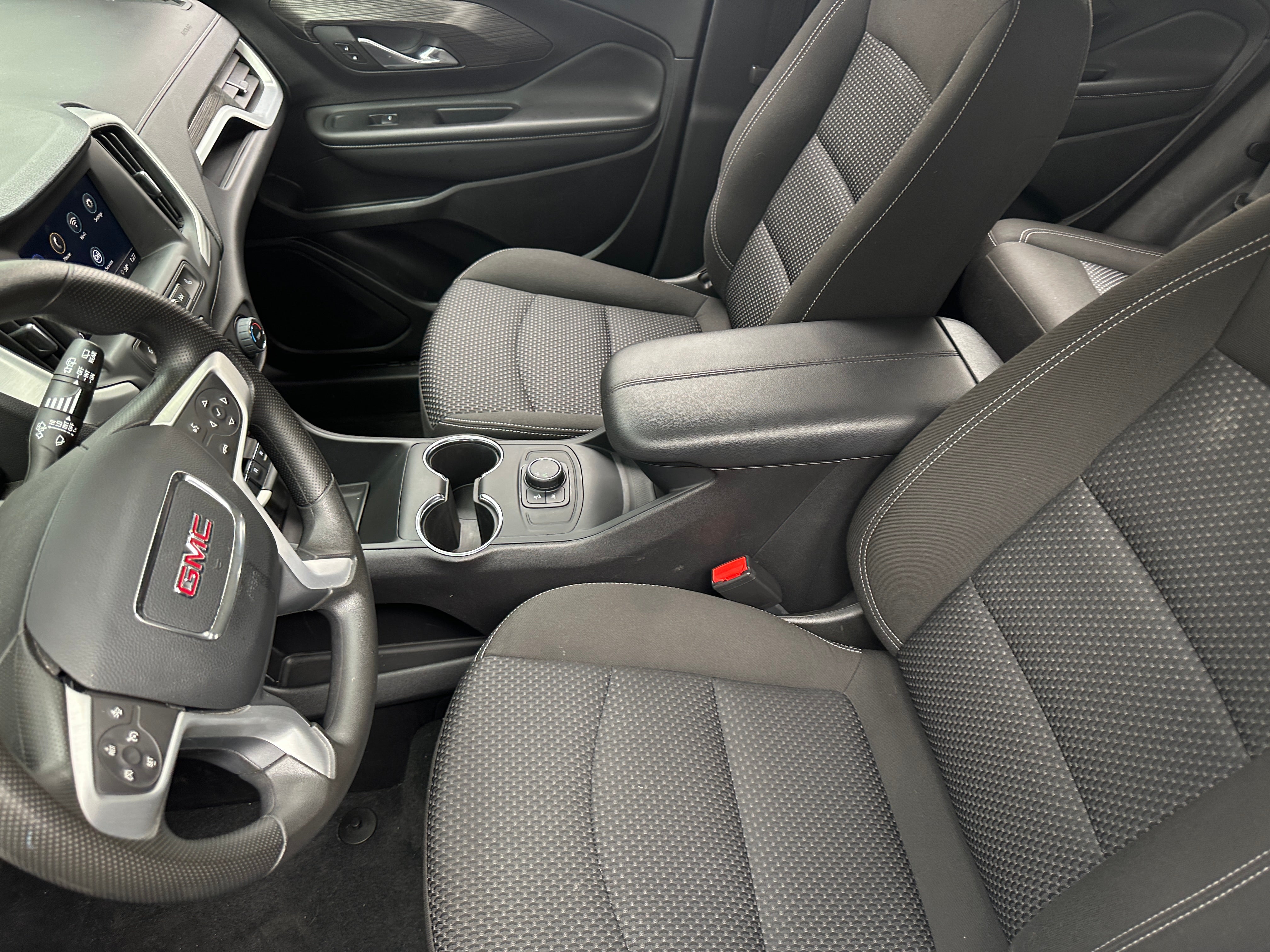 2024 GMC Terrain SLE 2
