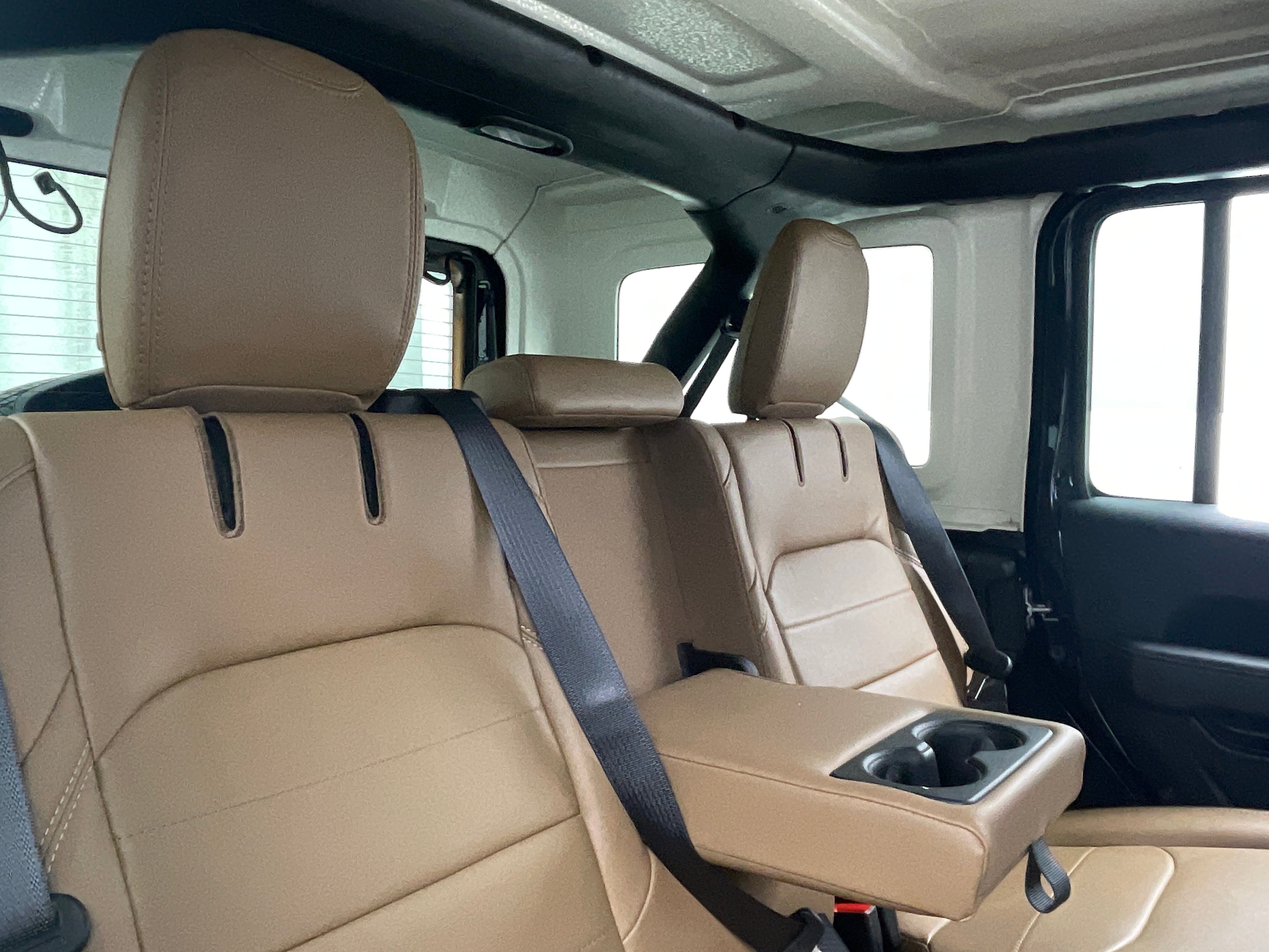 2022 Jeep Wrangler Unlimited Sahara 4xe 5
