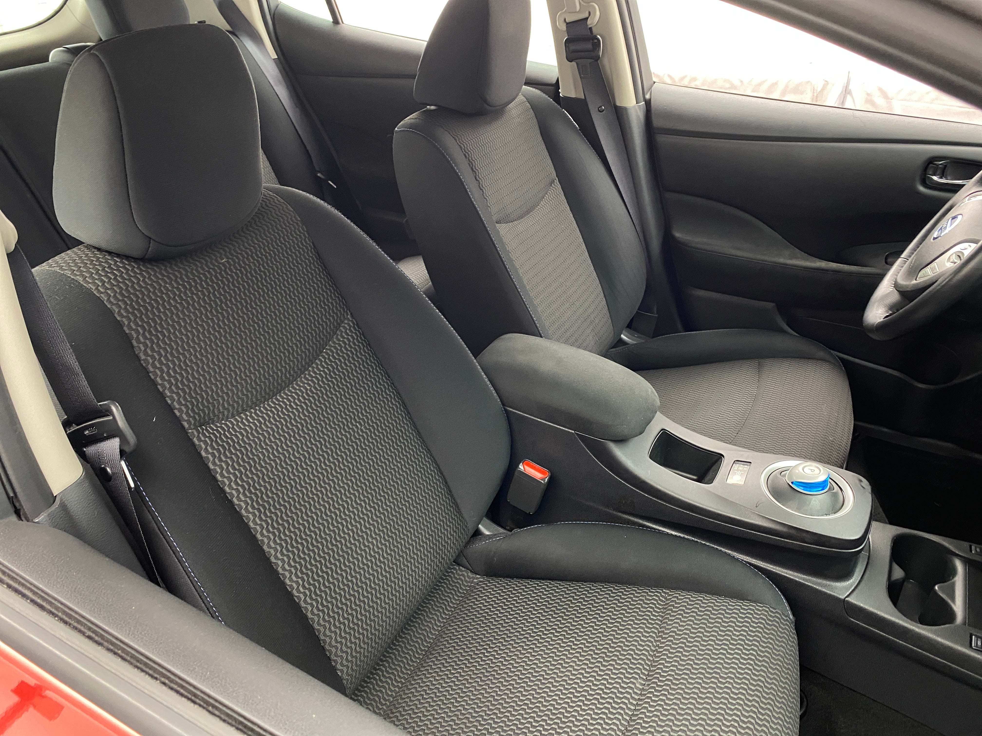 2015 Nissan Leaf S 2