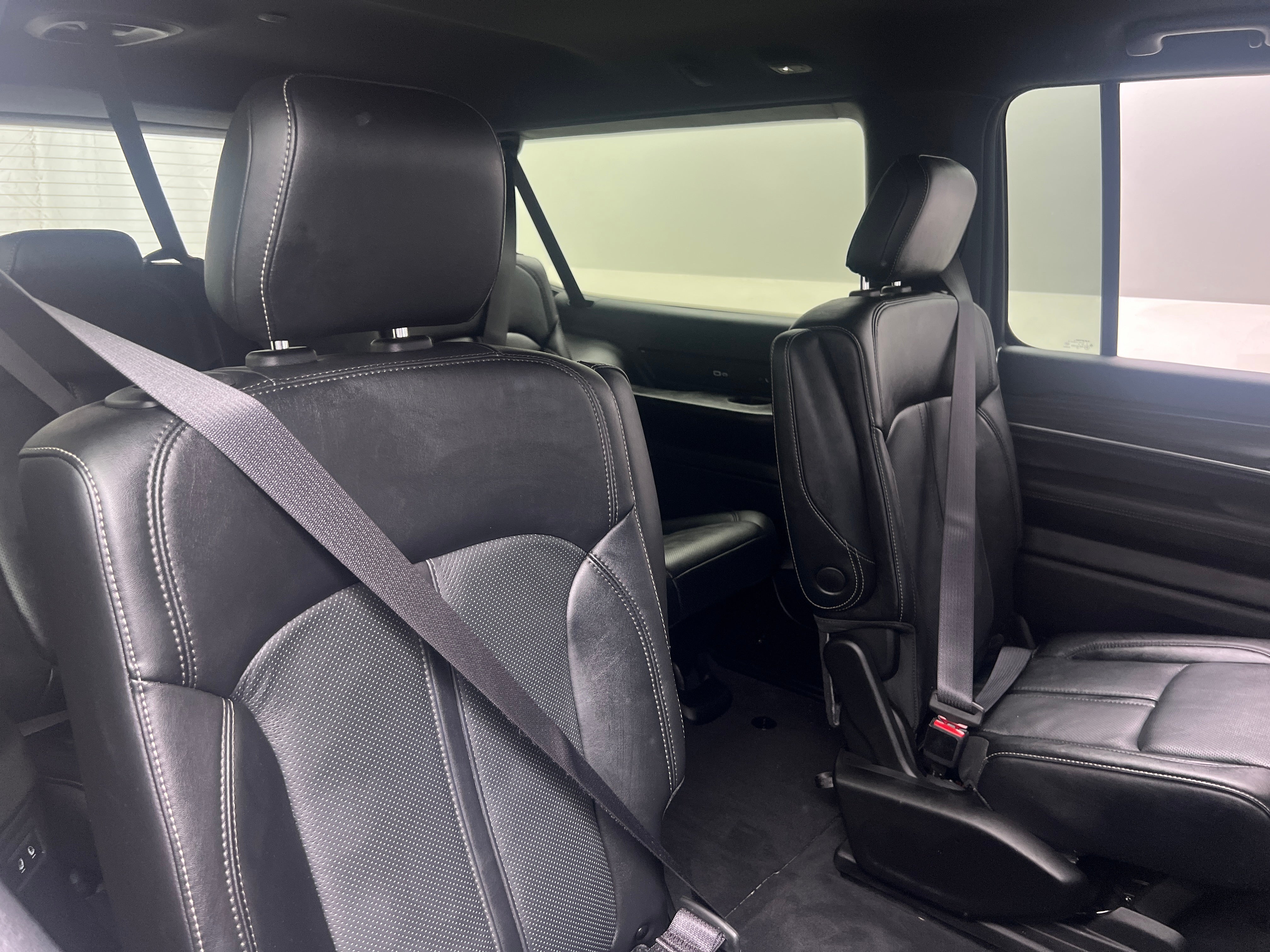 2023 Jeep Wagoneer Series III 5