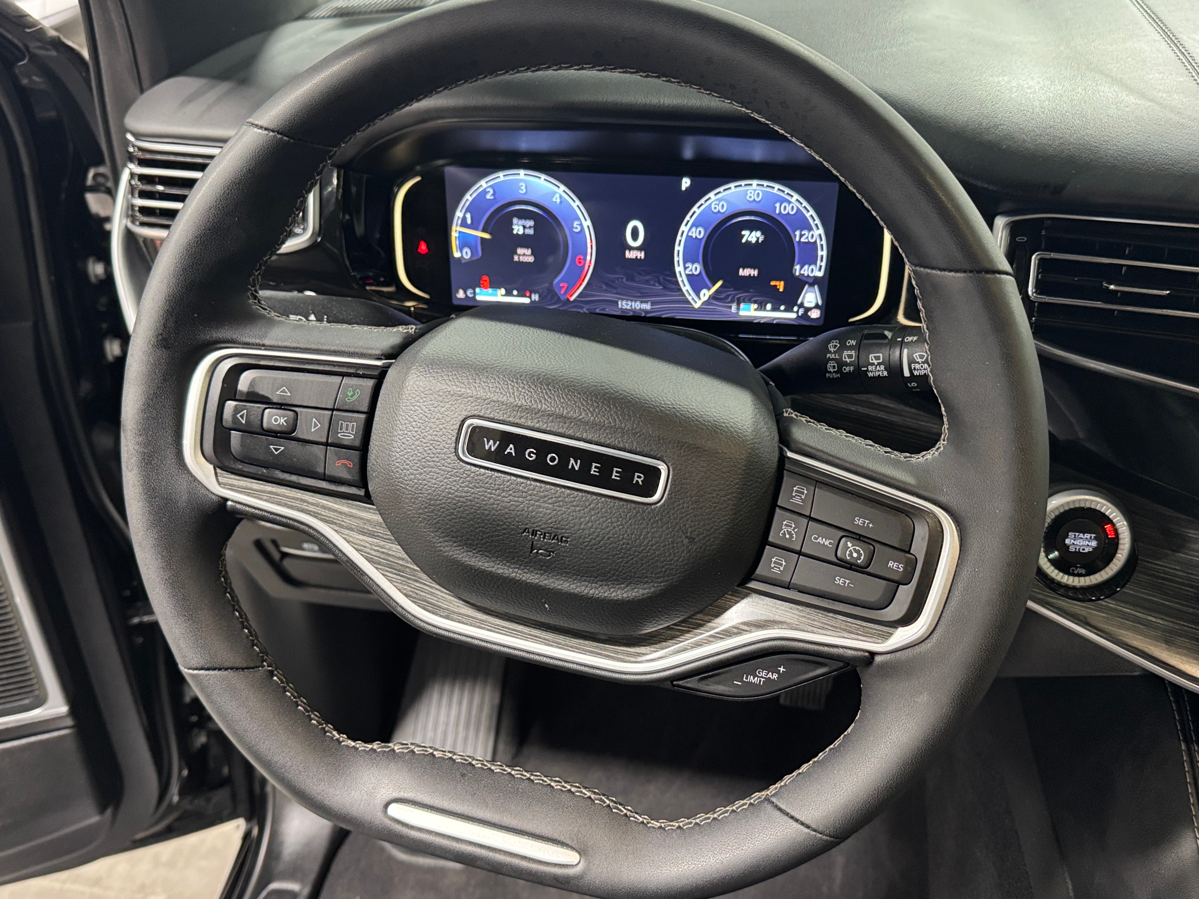 2023 Jeep Wagoneer Series III 4