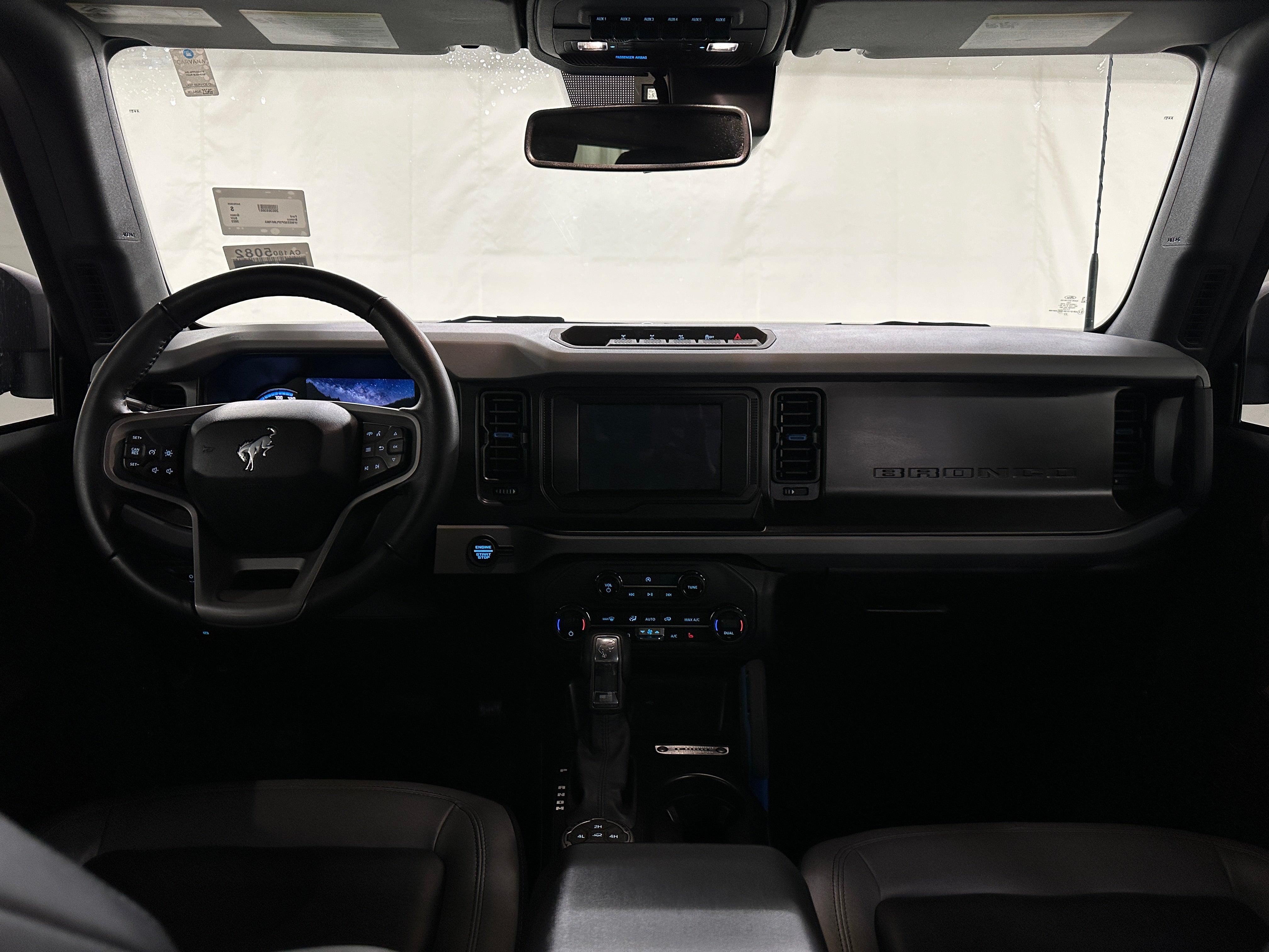 2023 Ford Bronco Black Diamond 3