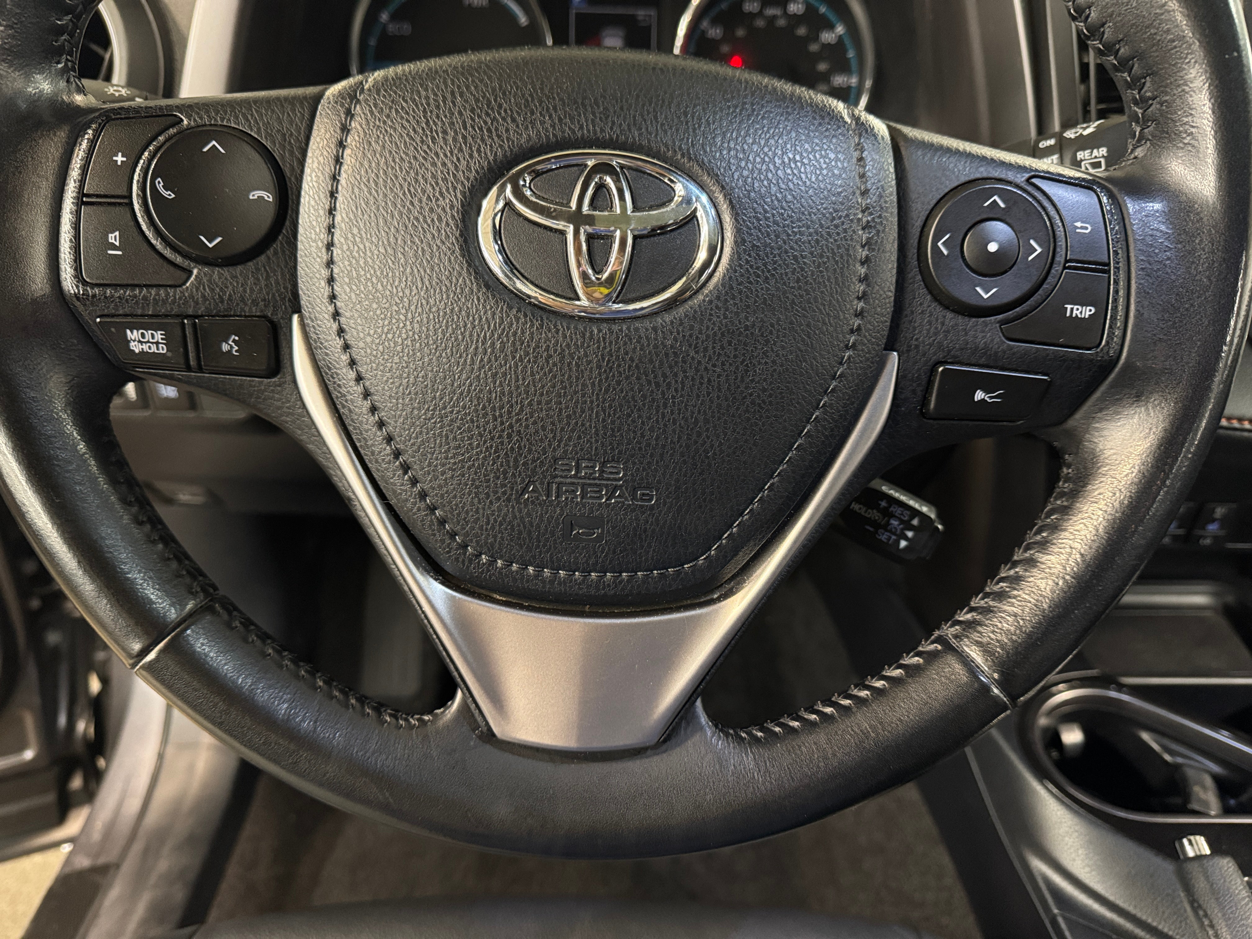 2018 Toyota RAV4 SE 4
