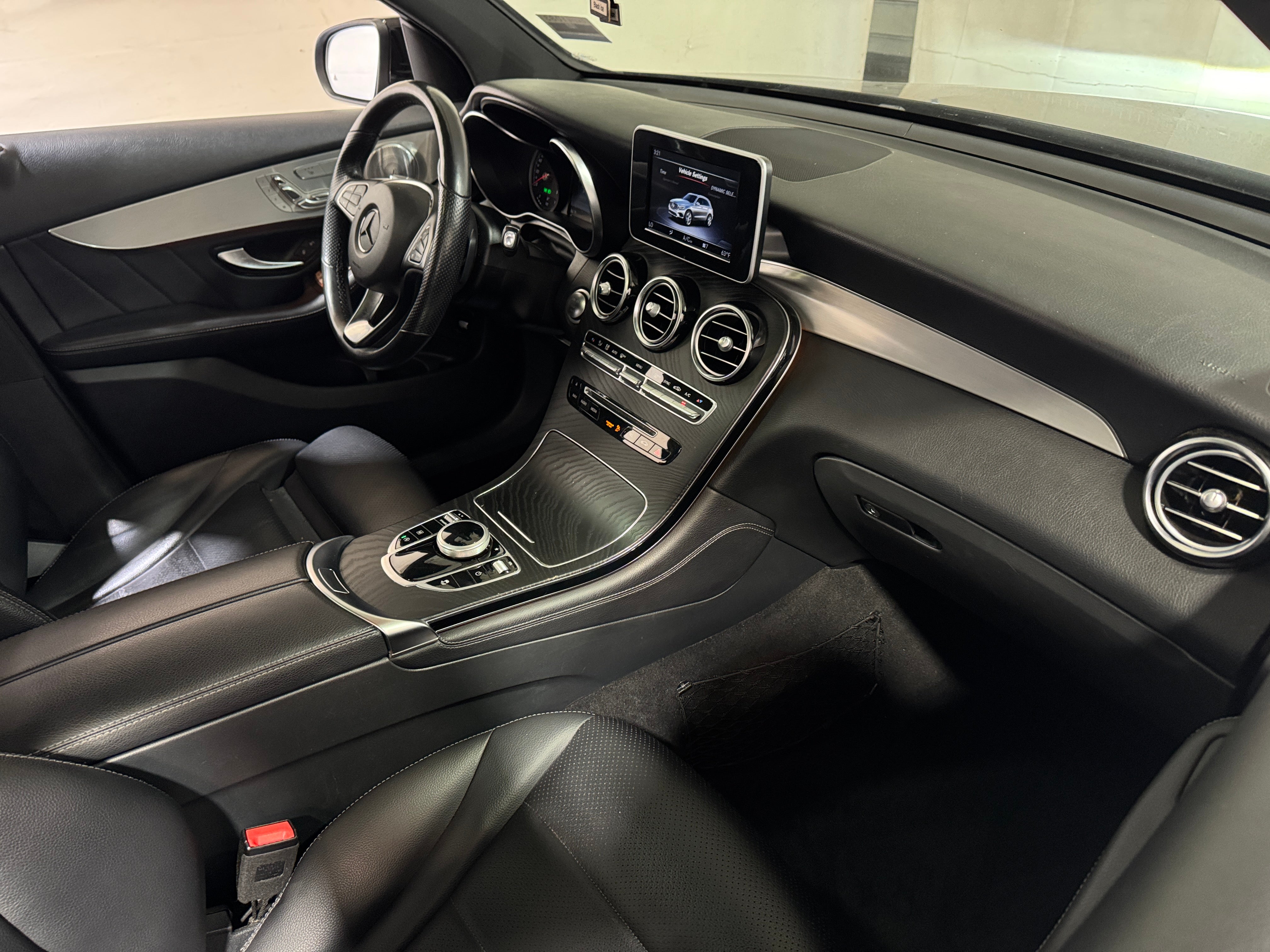 Thumbnail: 2019 Mercedes-Benz GLC - 2