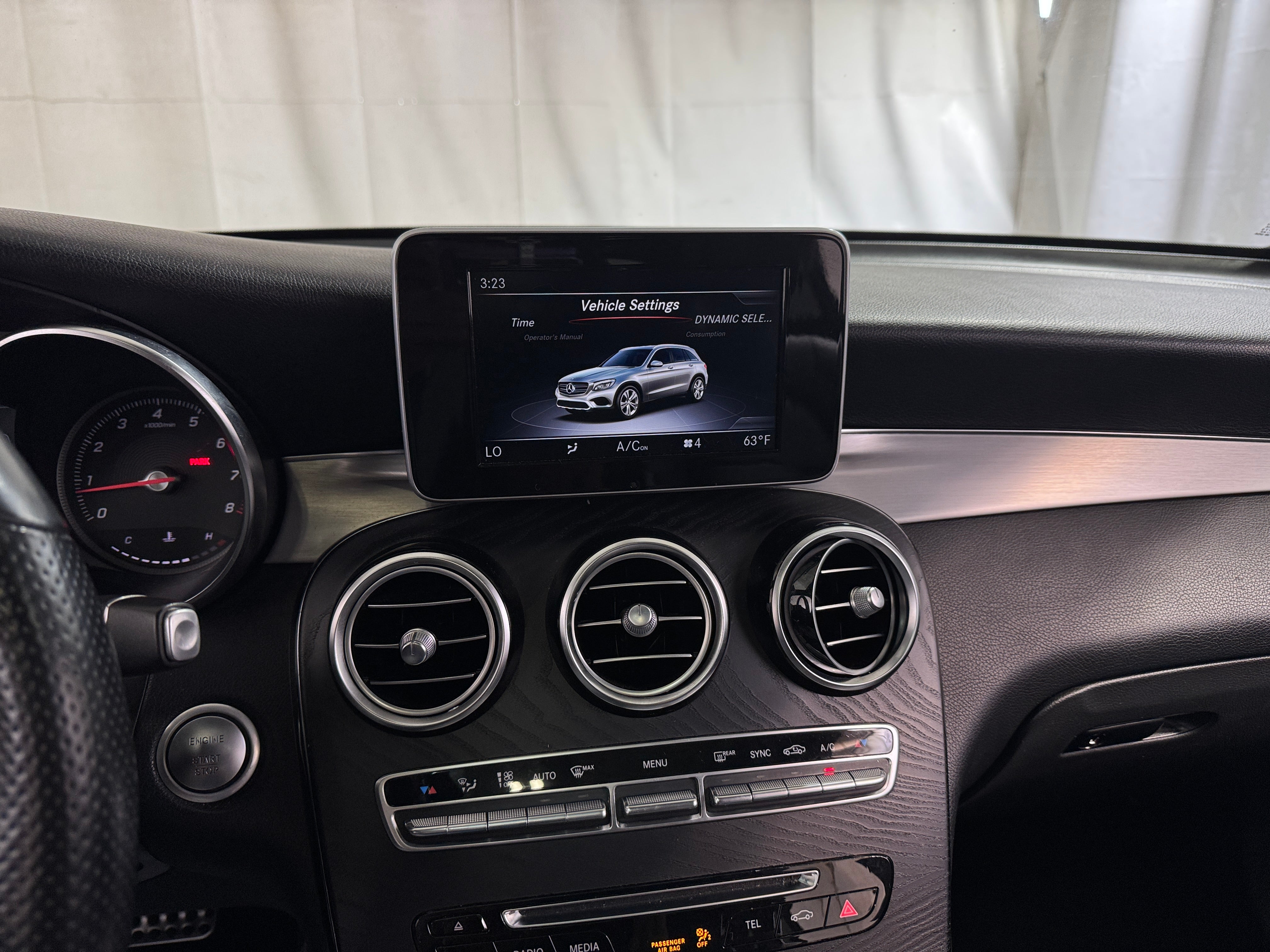 Thumbnail: 2019 Mercedes-Benz GLC - 3