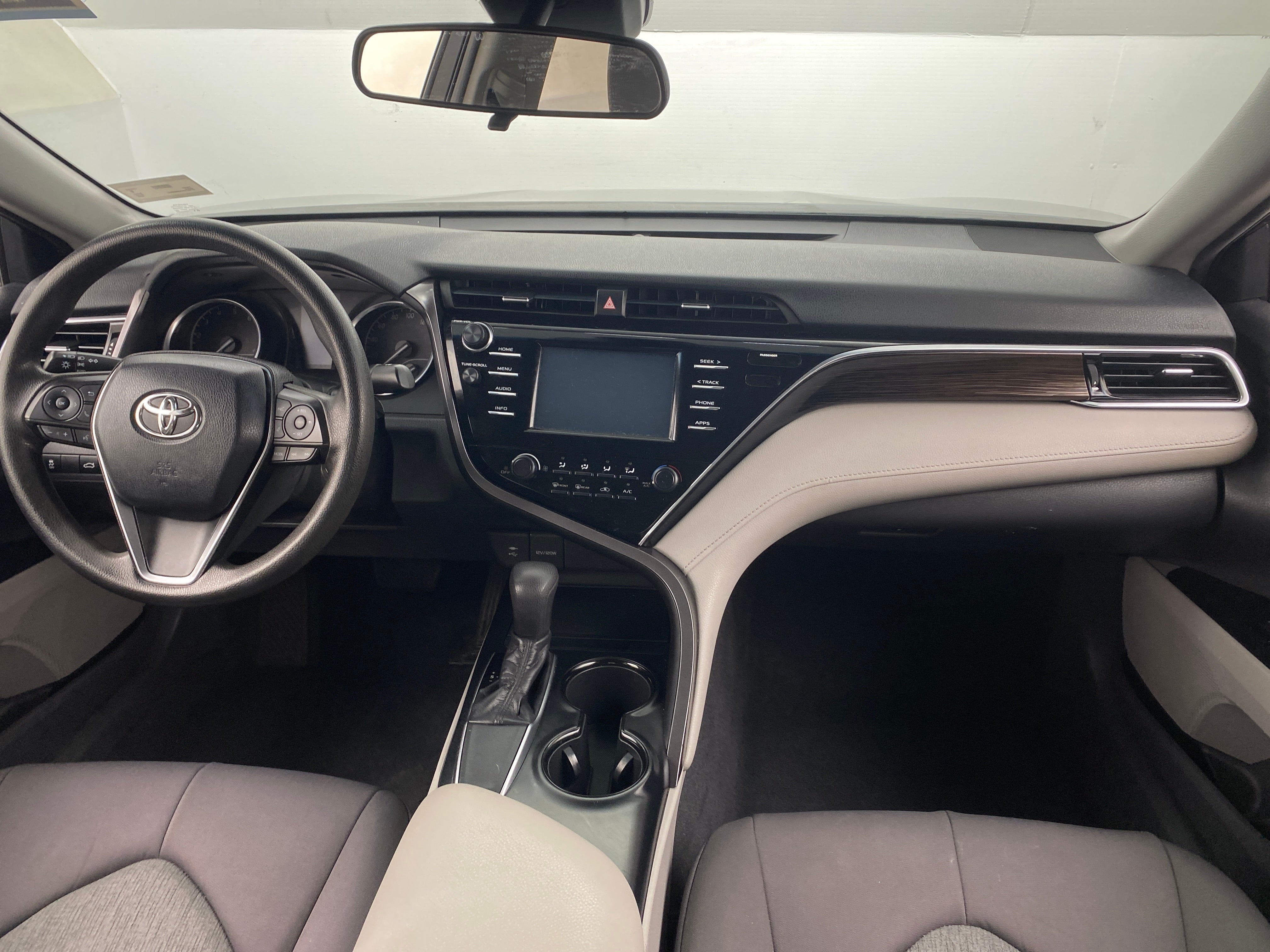 2018 Toyota Camry LE 3