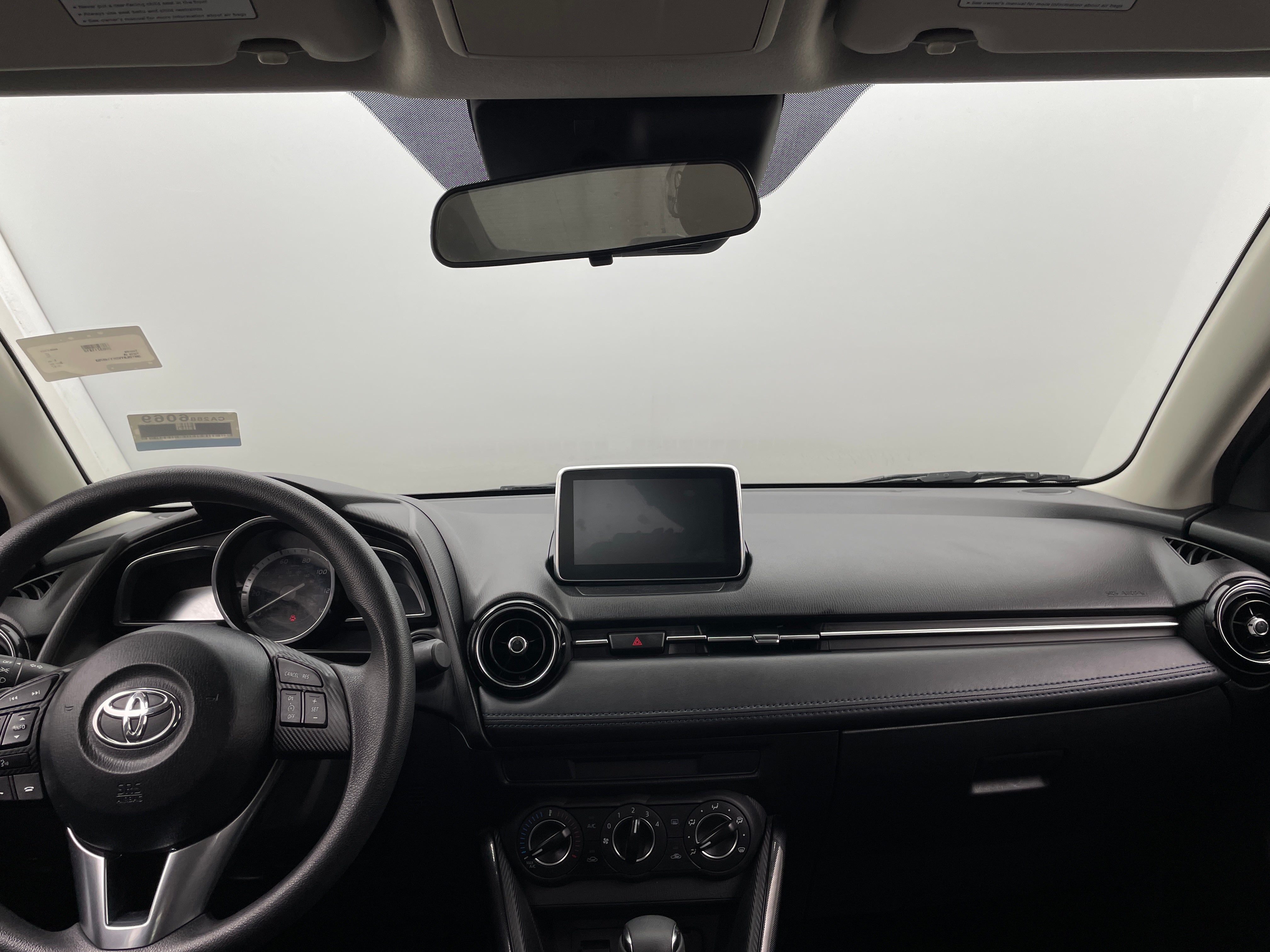 2017 Toyota Yaris iA Base 3