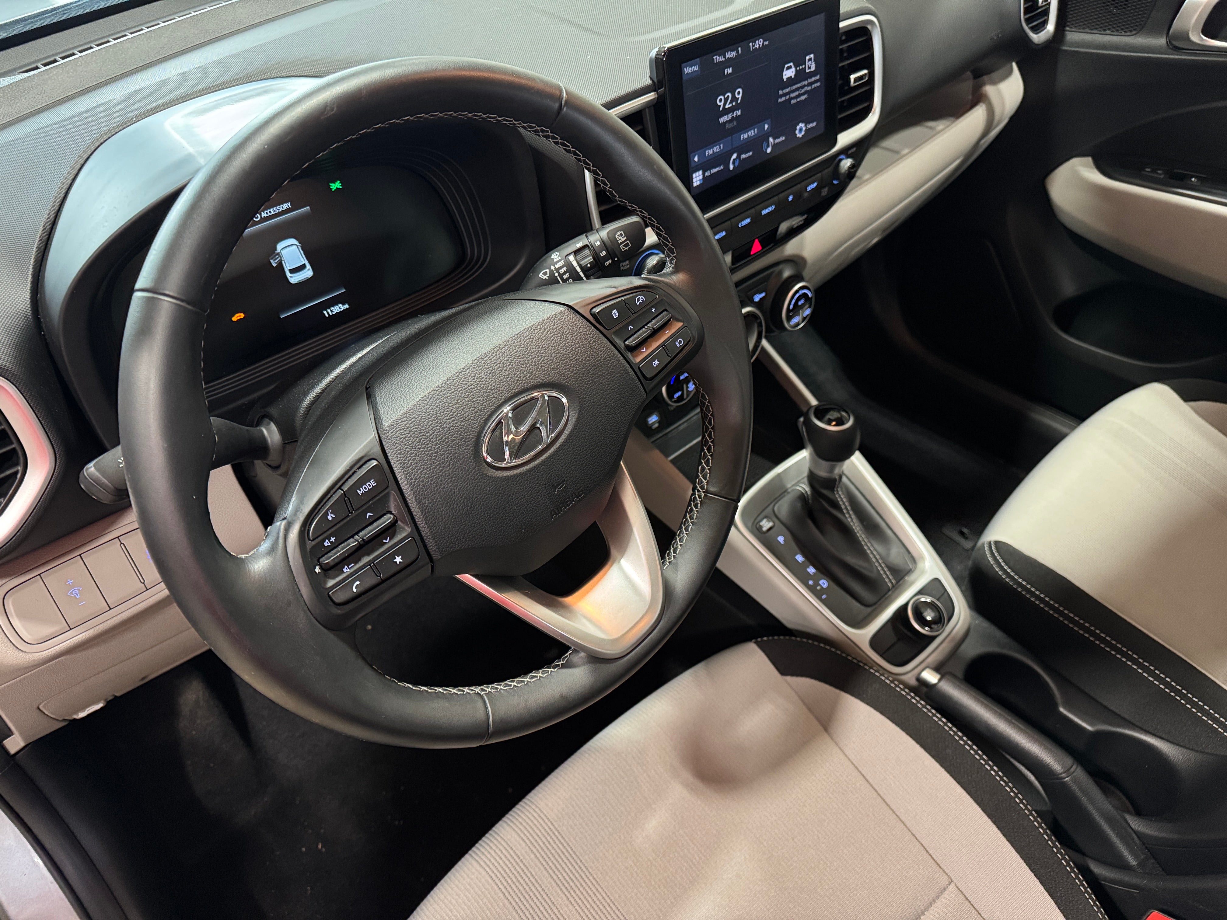 2024 Hyundai Venue SEL 3