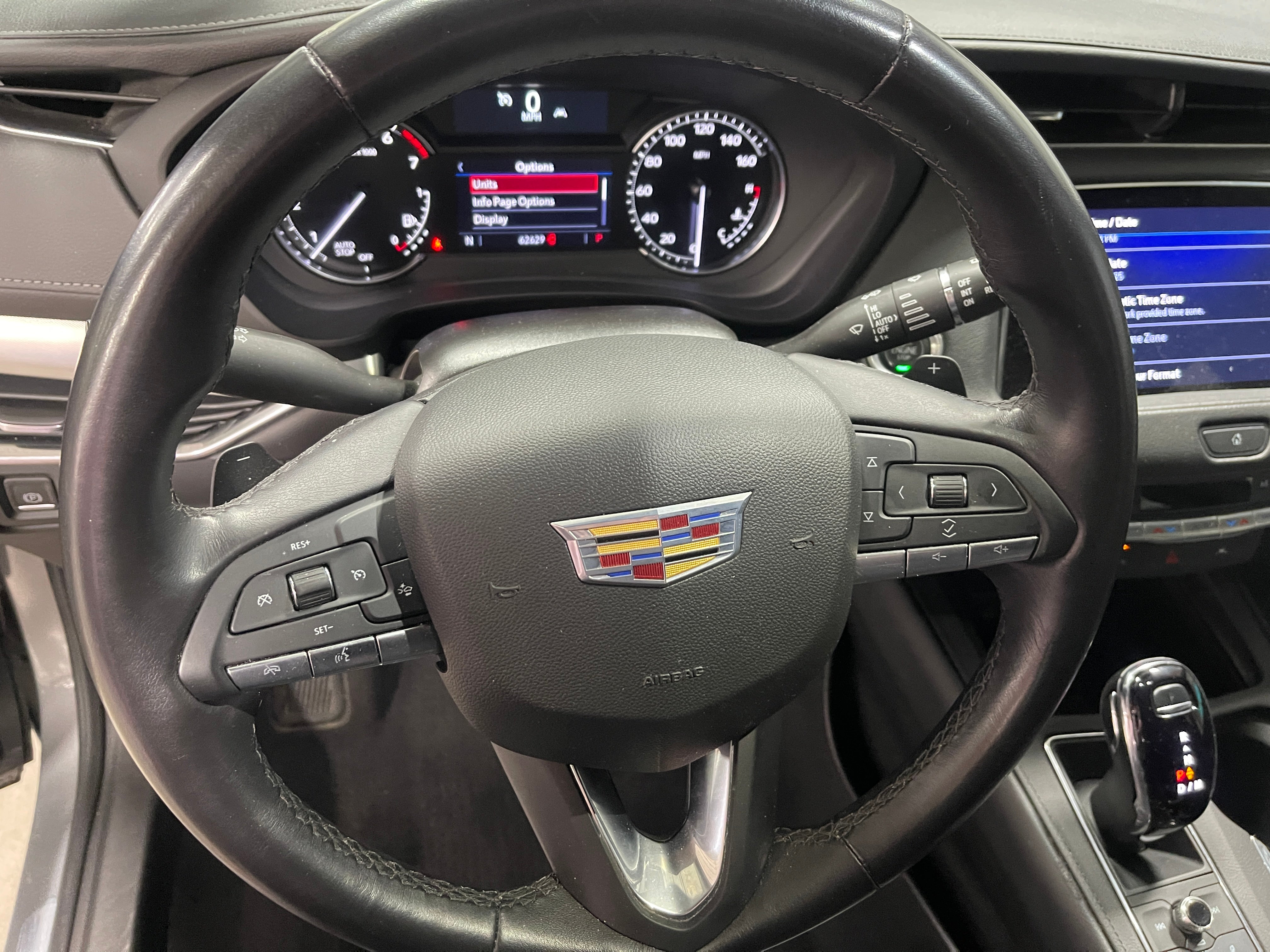 2023 Cadillac XT4 Premium Luxury 4