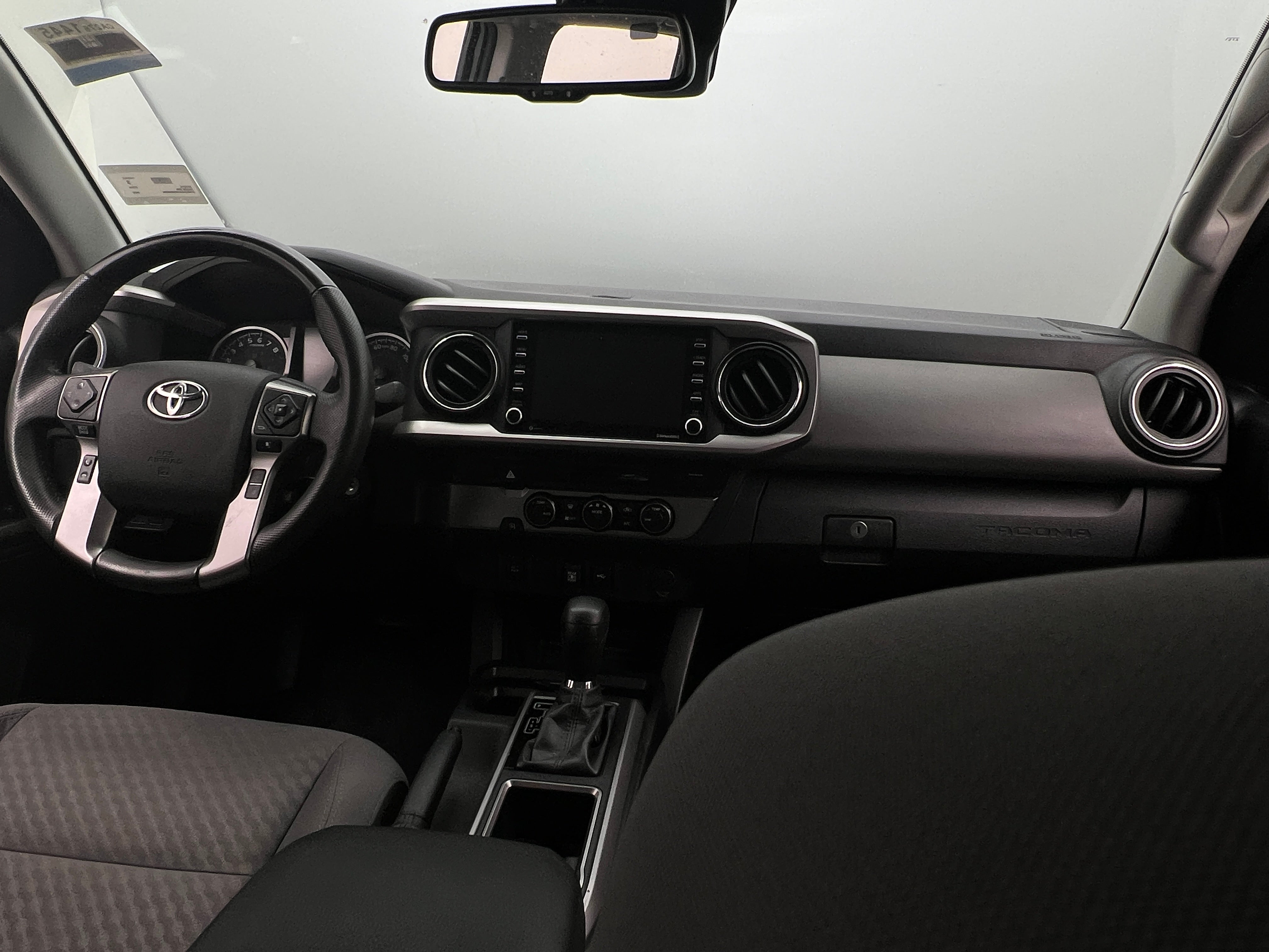 2022 Toyota Tacoma SR5 3