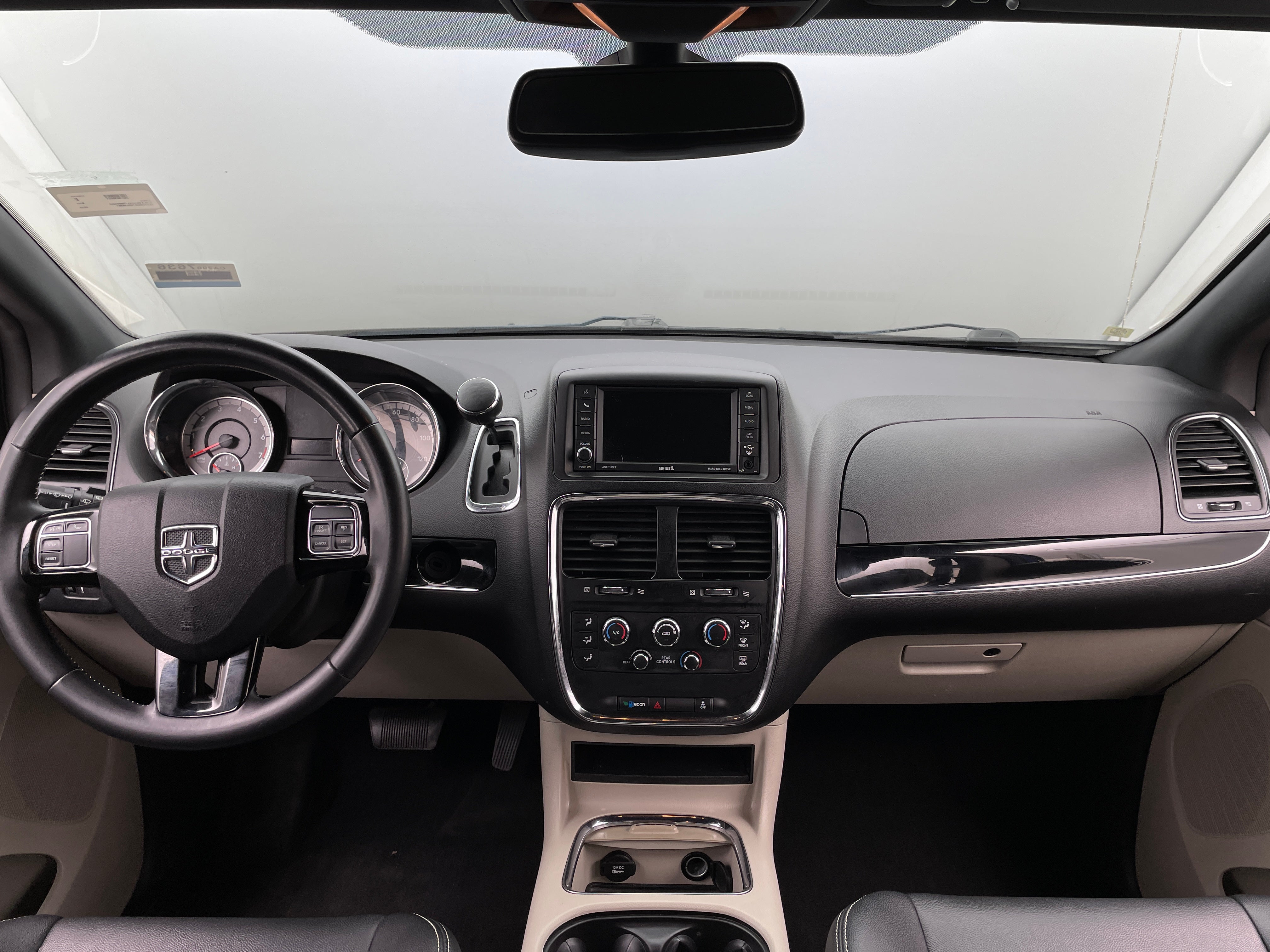 2019 Dodge Grand Caravan SXT 2