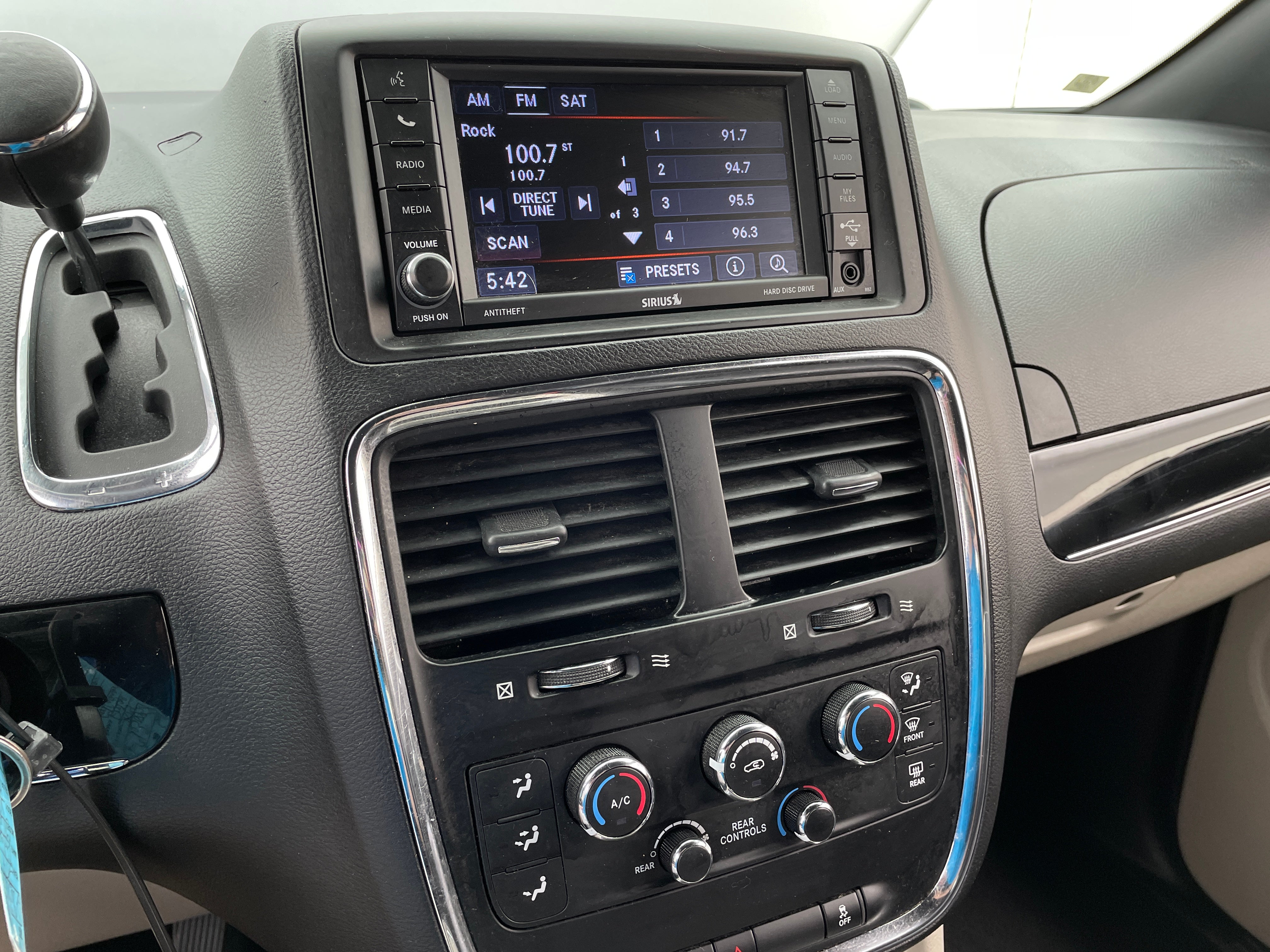 2019 Dodge Grand Caravan SXT 3