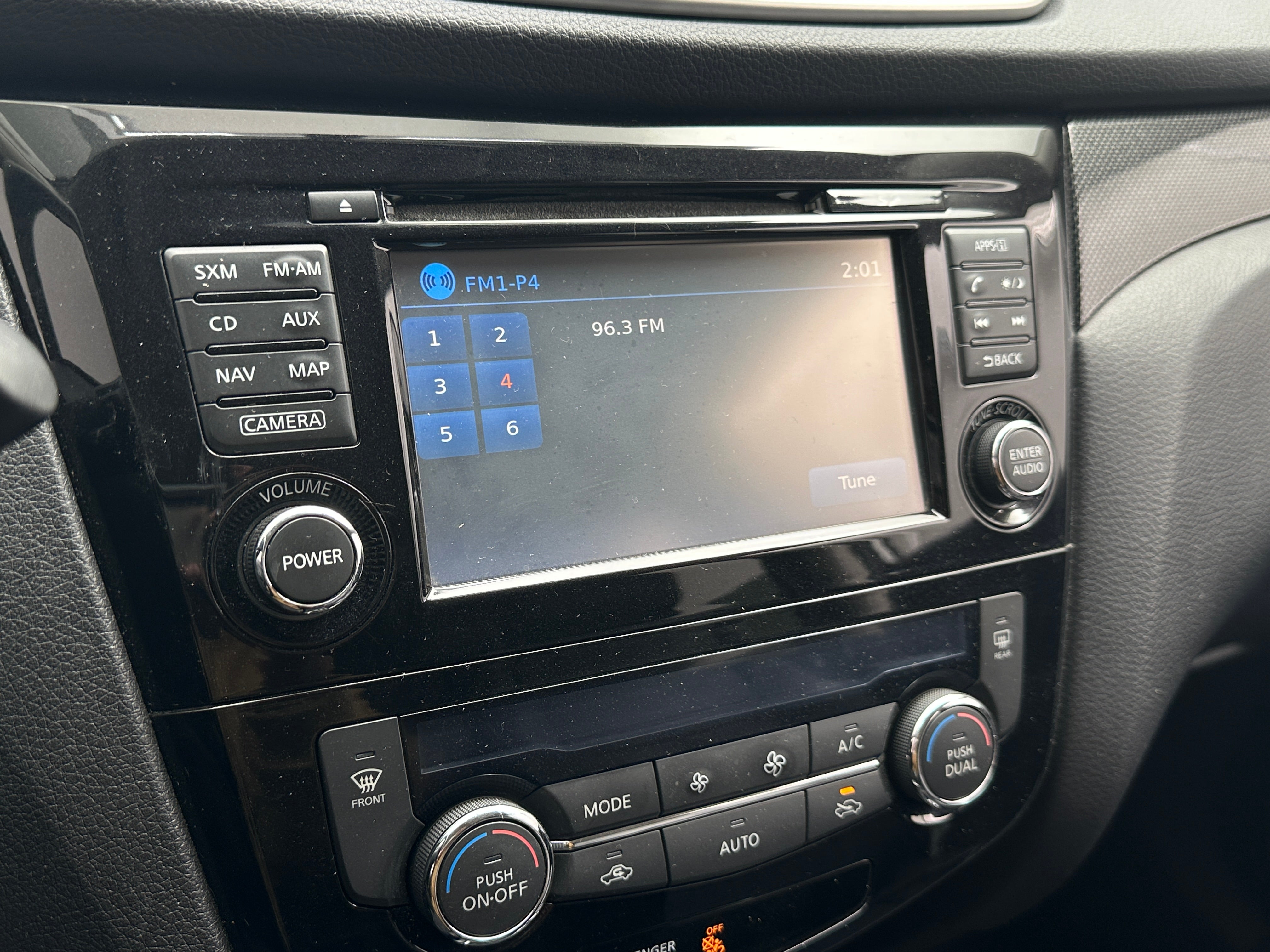 2014 Nissan Rogue SL 3