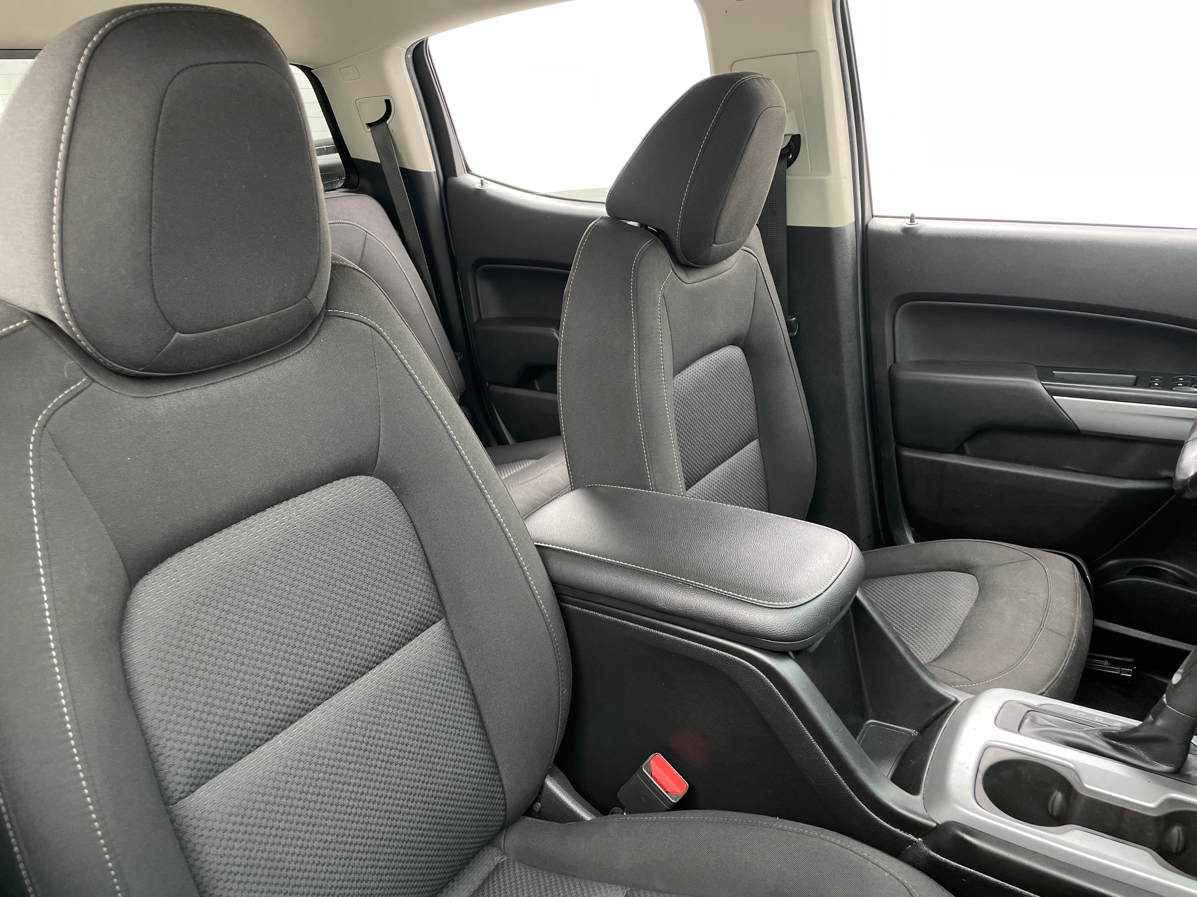 2019 Chevrolet Colorado LT 2