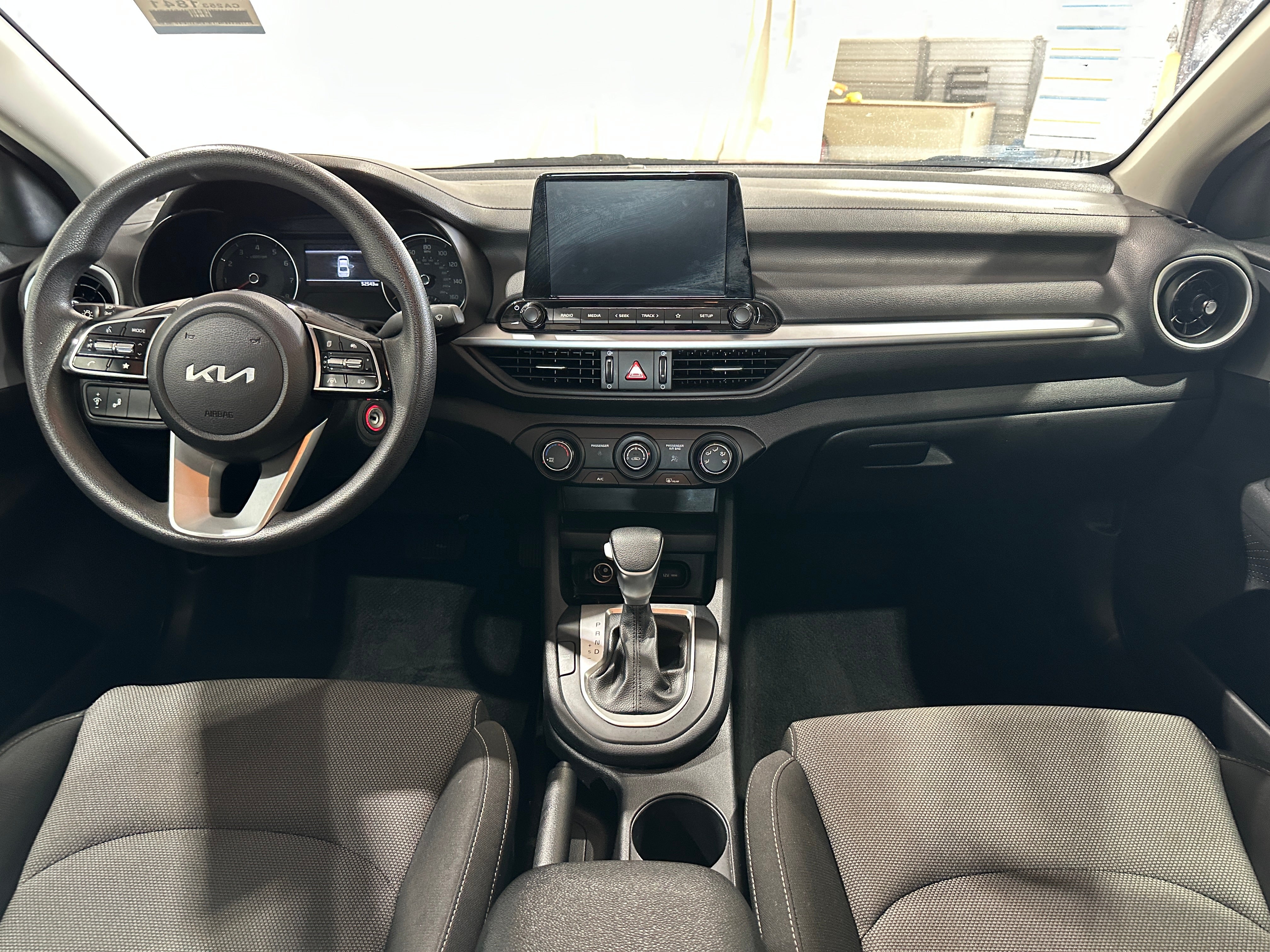 2023 Kia Forte LXS 3